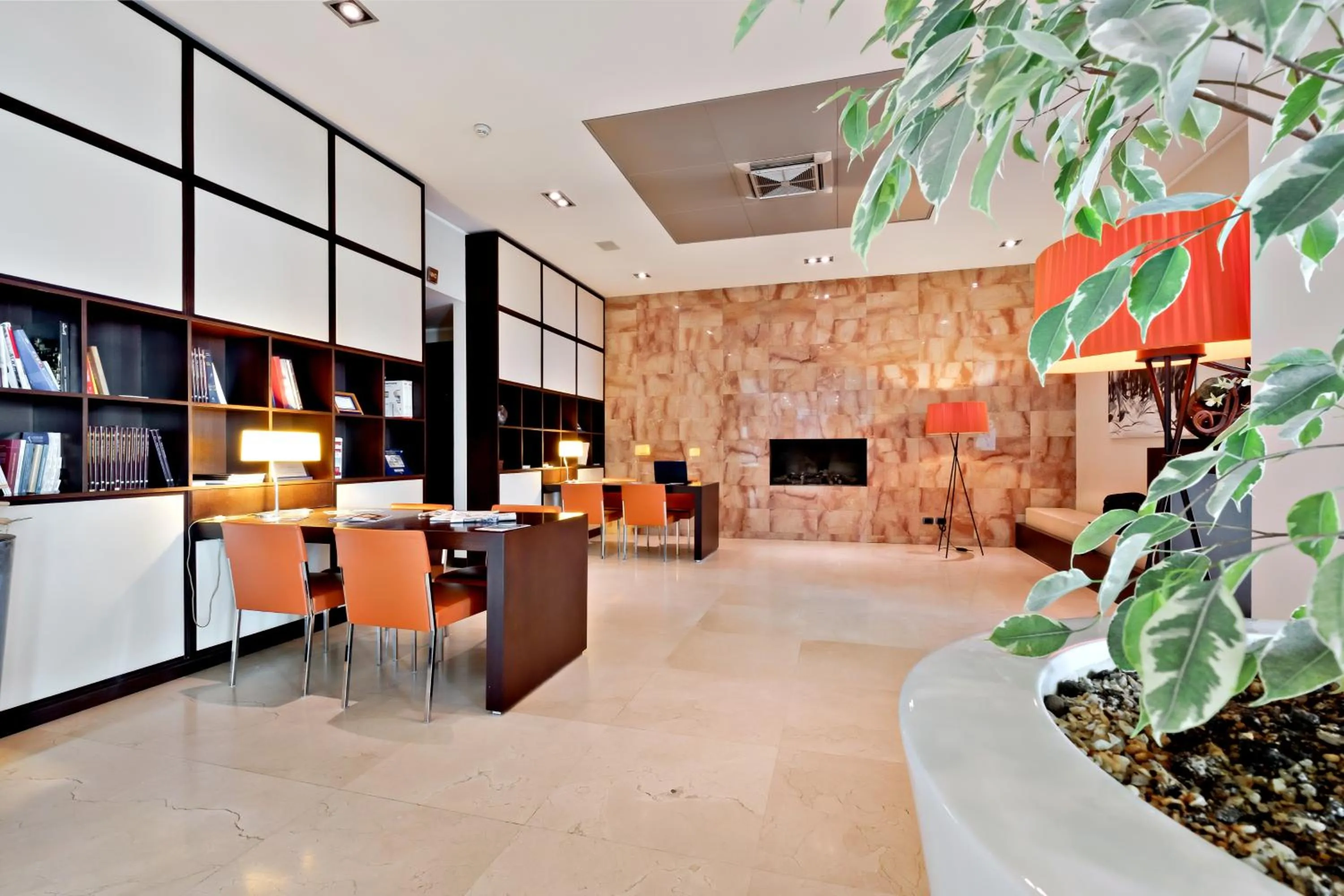 Lobby or reception in Italiana Hotels Cosenza