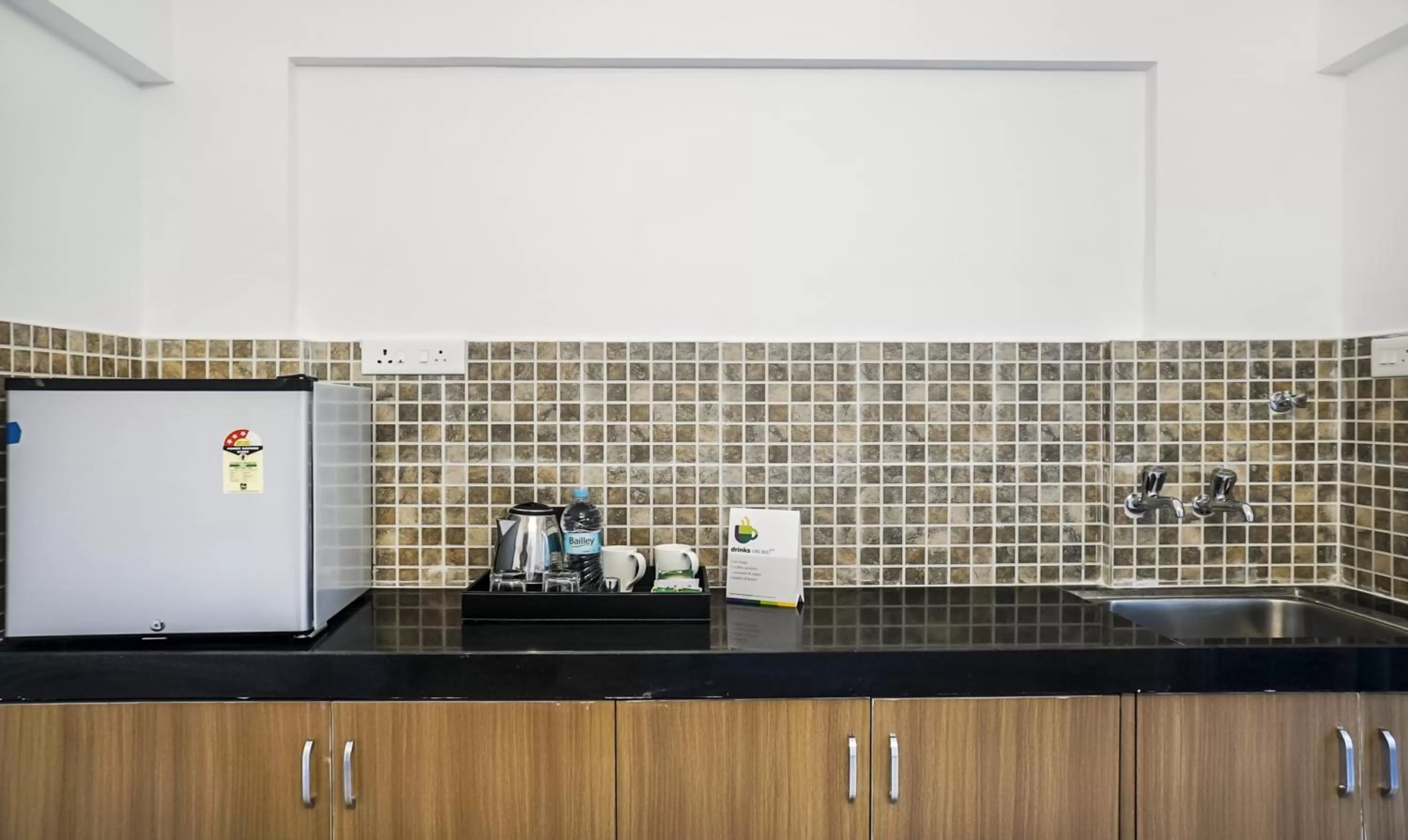 Coffee/tea facilities in Treebo Luxe Suite, Shivaji Nagar