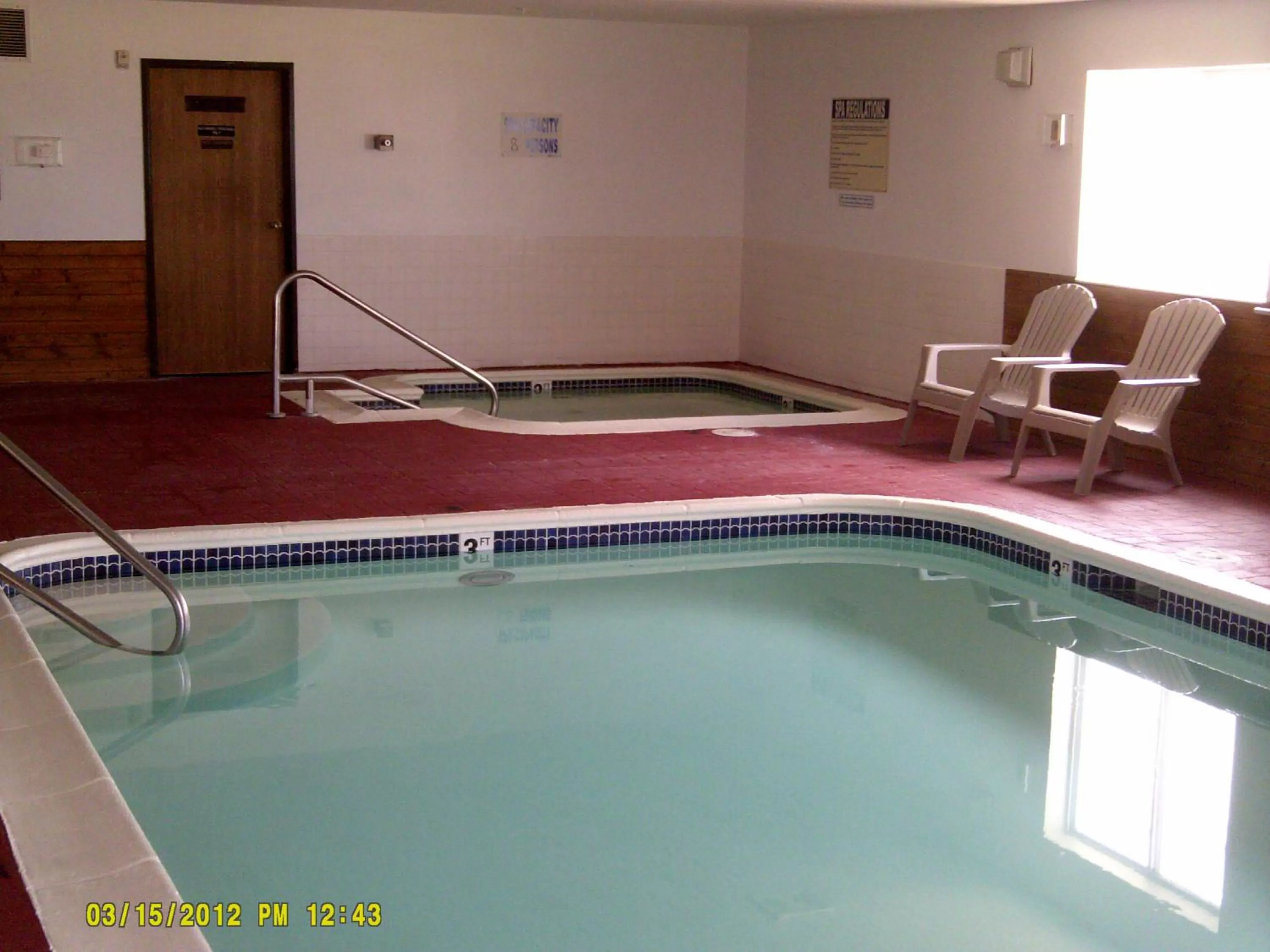 Hot Tub in Capri Inn & Suites - Beatrice