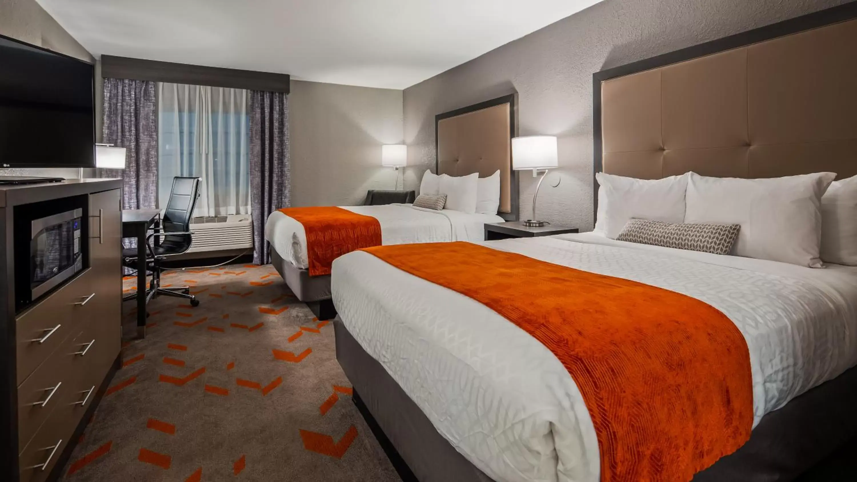 Queen Room with Two Queen Beds - Non-Smoking in Best Western Plus North Joliet Queen Room with Two Queen Beds - Non-Smoking in Best Western Plus North Joliet