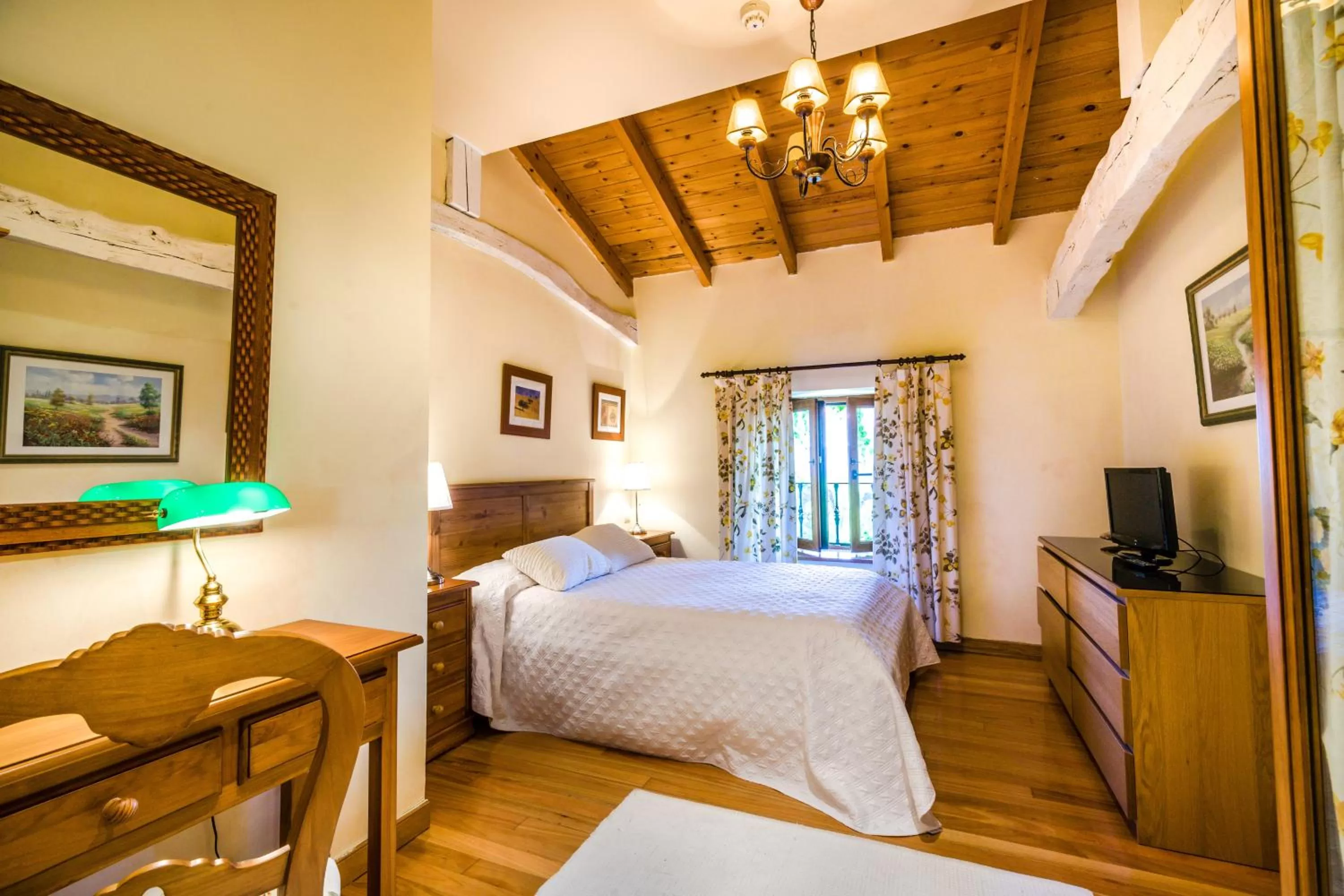 Double or Twin Room - Annexed Building in Hotel Palacio Garcia Quijano