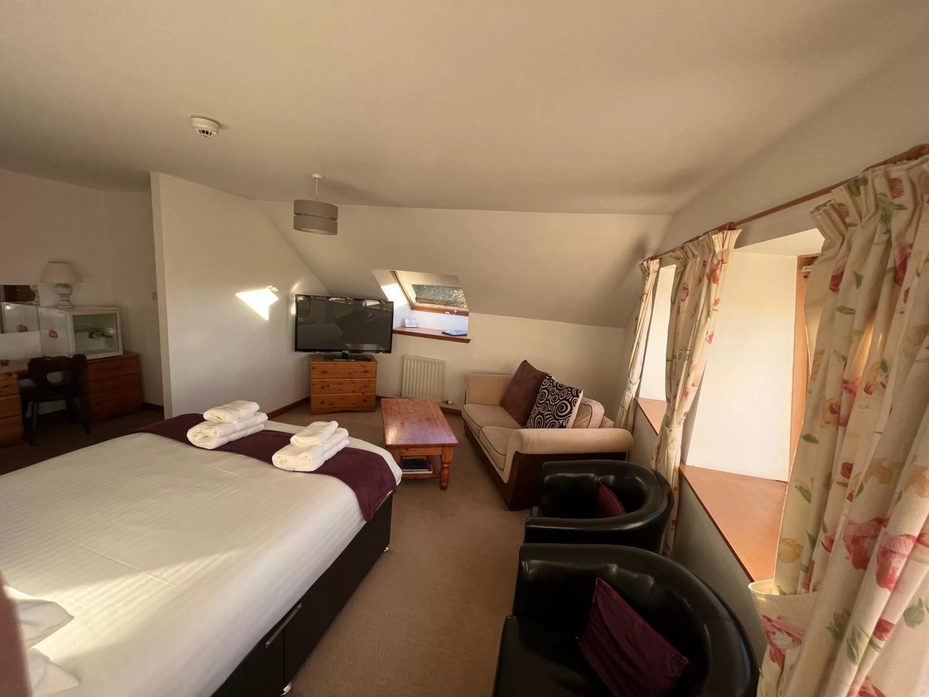 Bed in Smithton Hotel