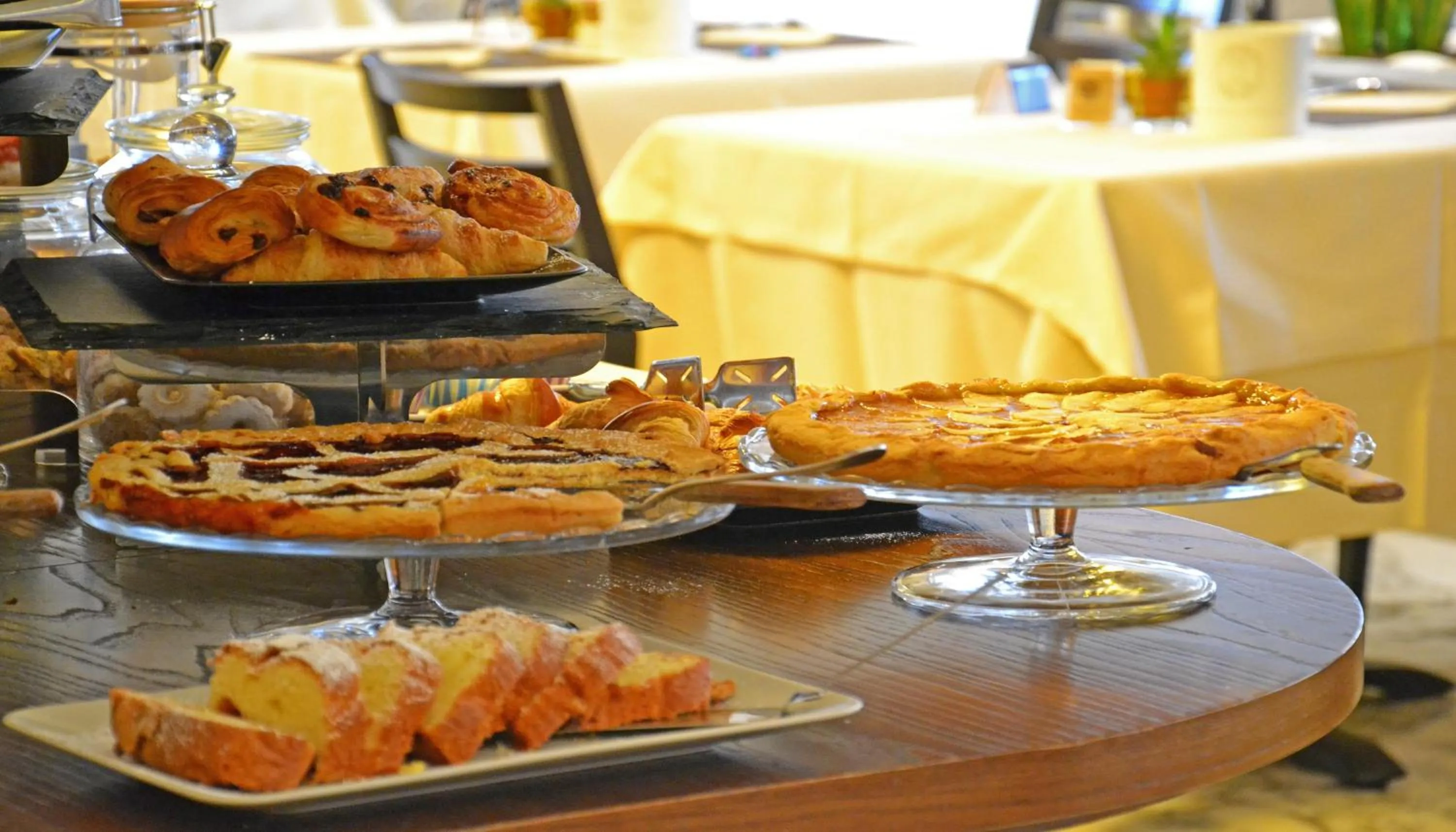 Food and drinks in Hotel Tiffany