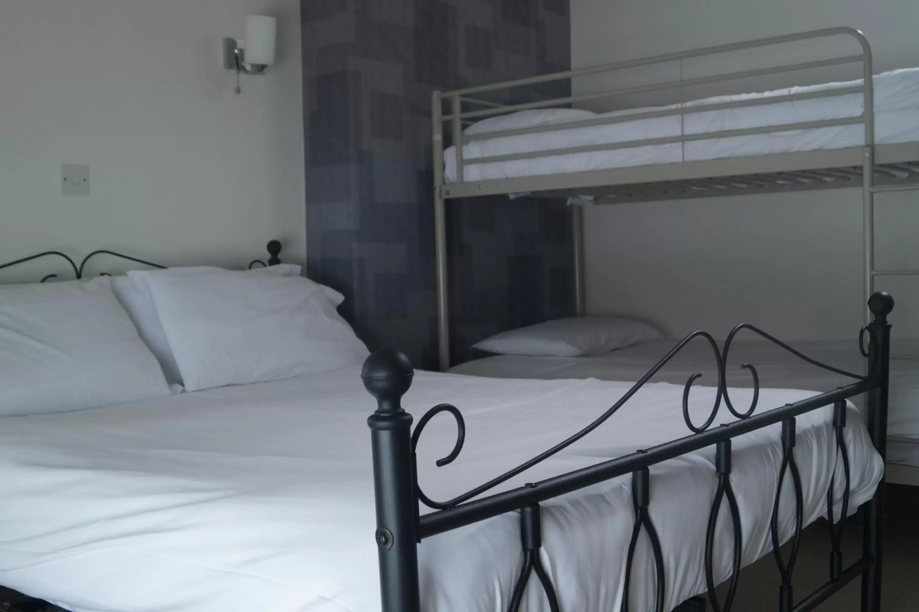 Quadruple Room with Bath in The Narrows Quadruple Room with Bath in The Narrows