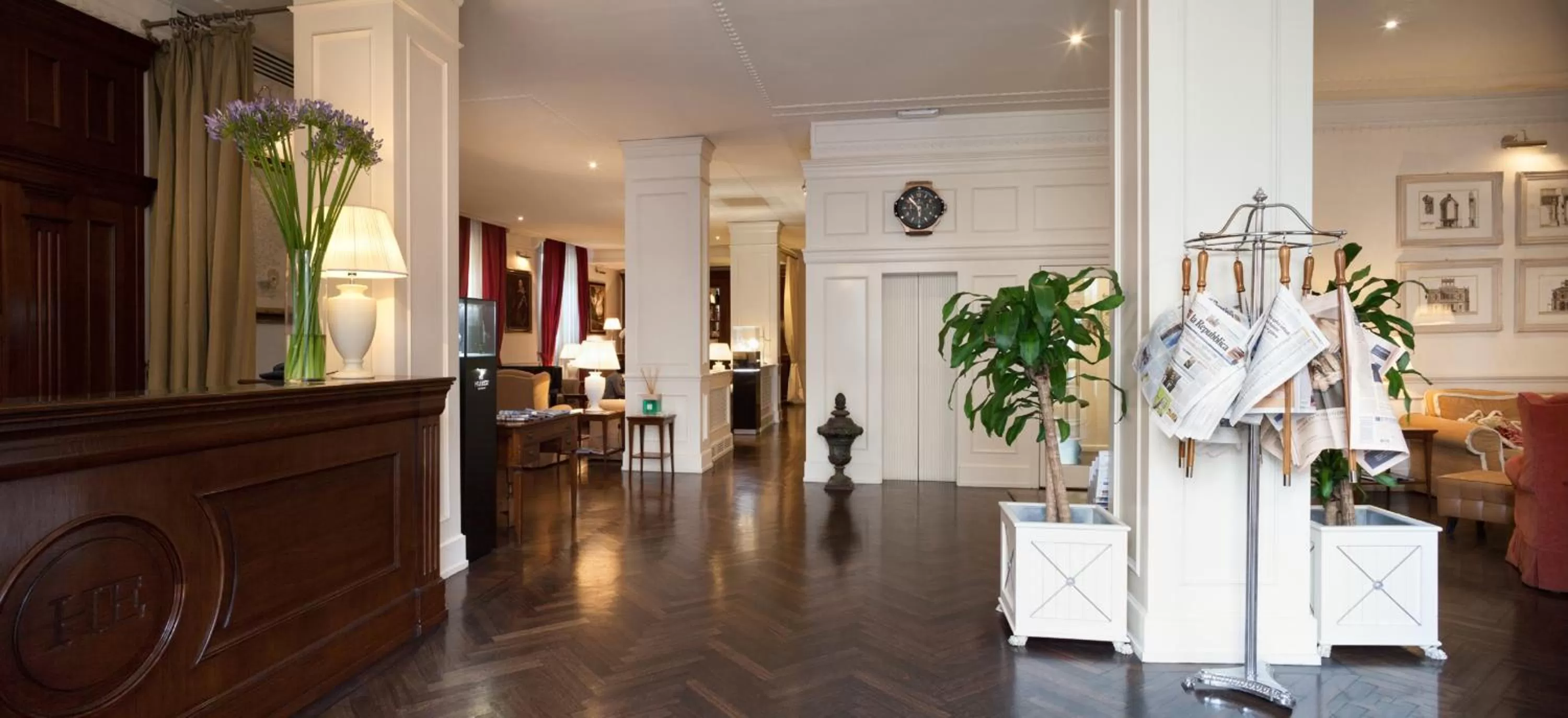 Lobby or reception in Hotel Executive