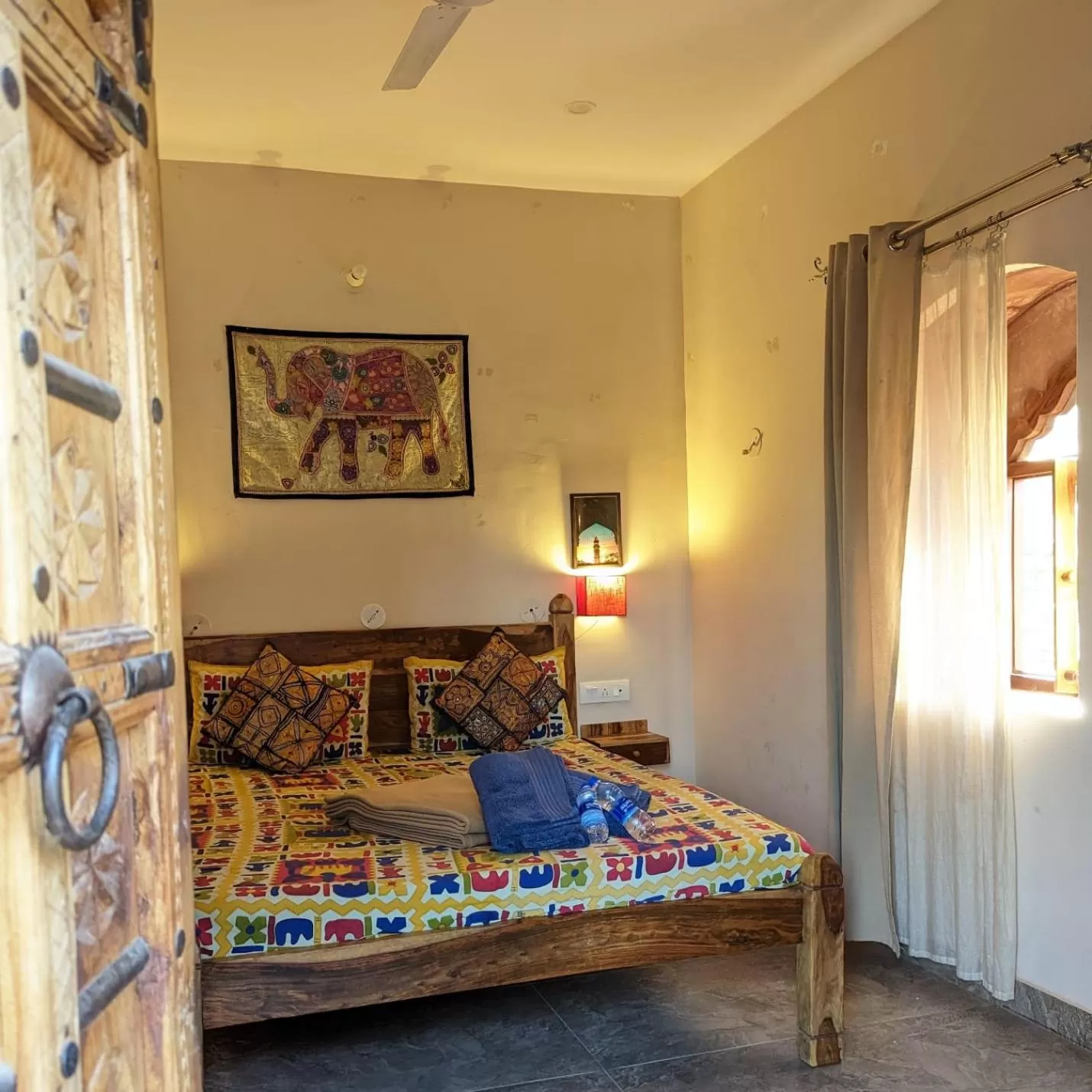 Bed in Corsican Haveli