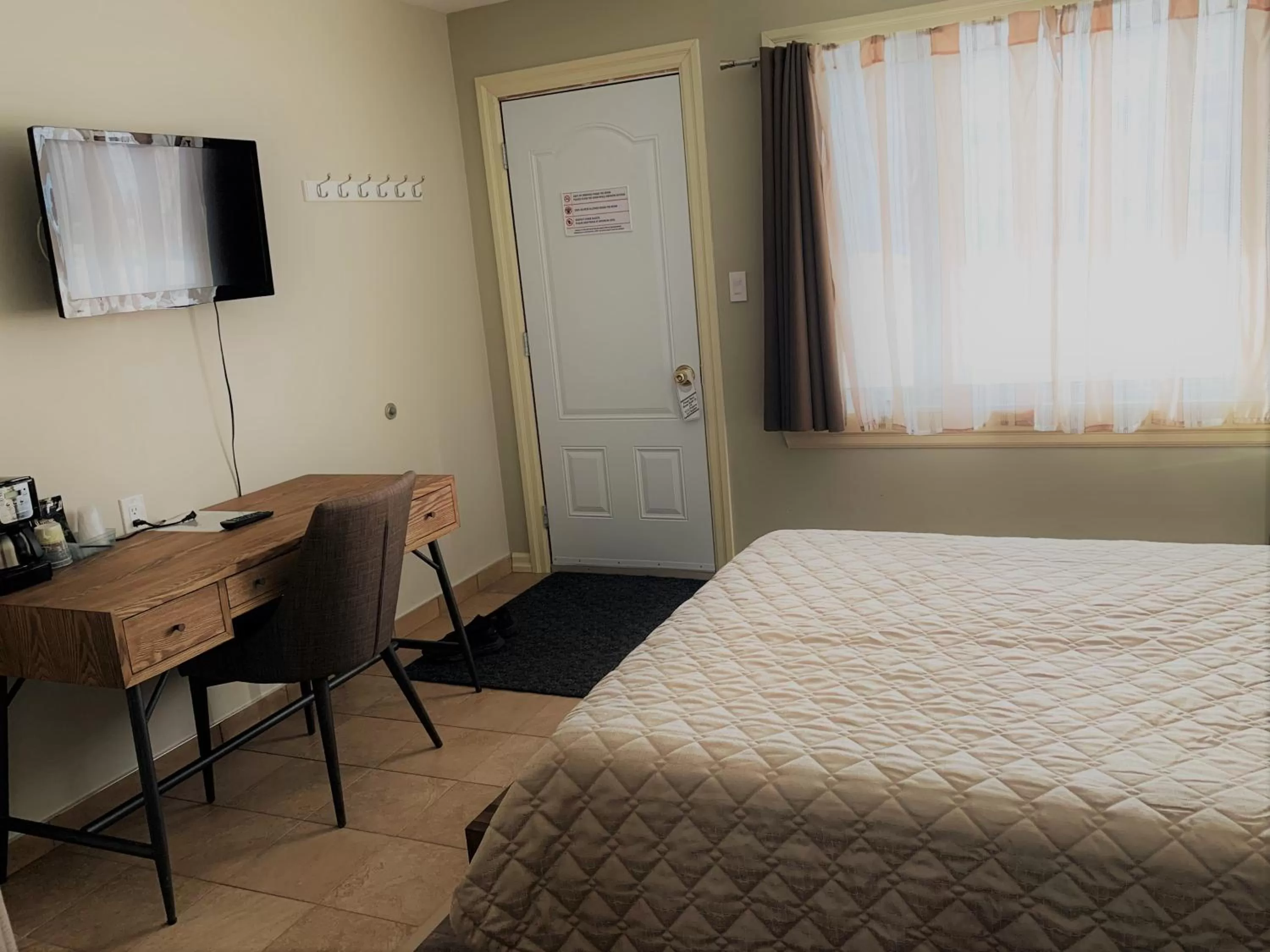 Bed in Hawberry Motel