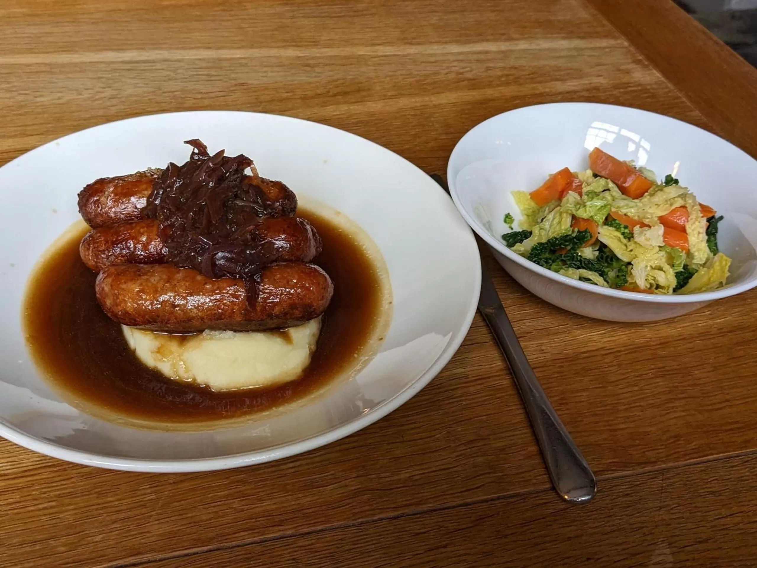 Food and drinks, Food in Cowpers Oak