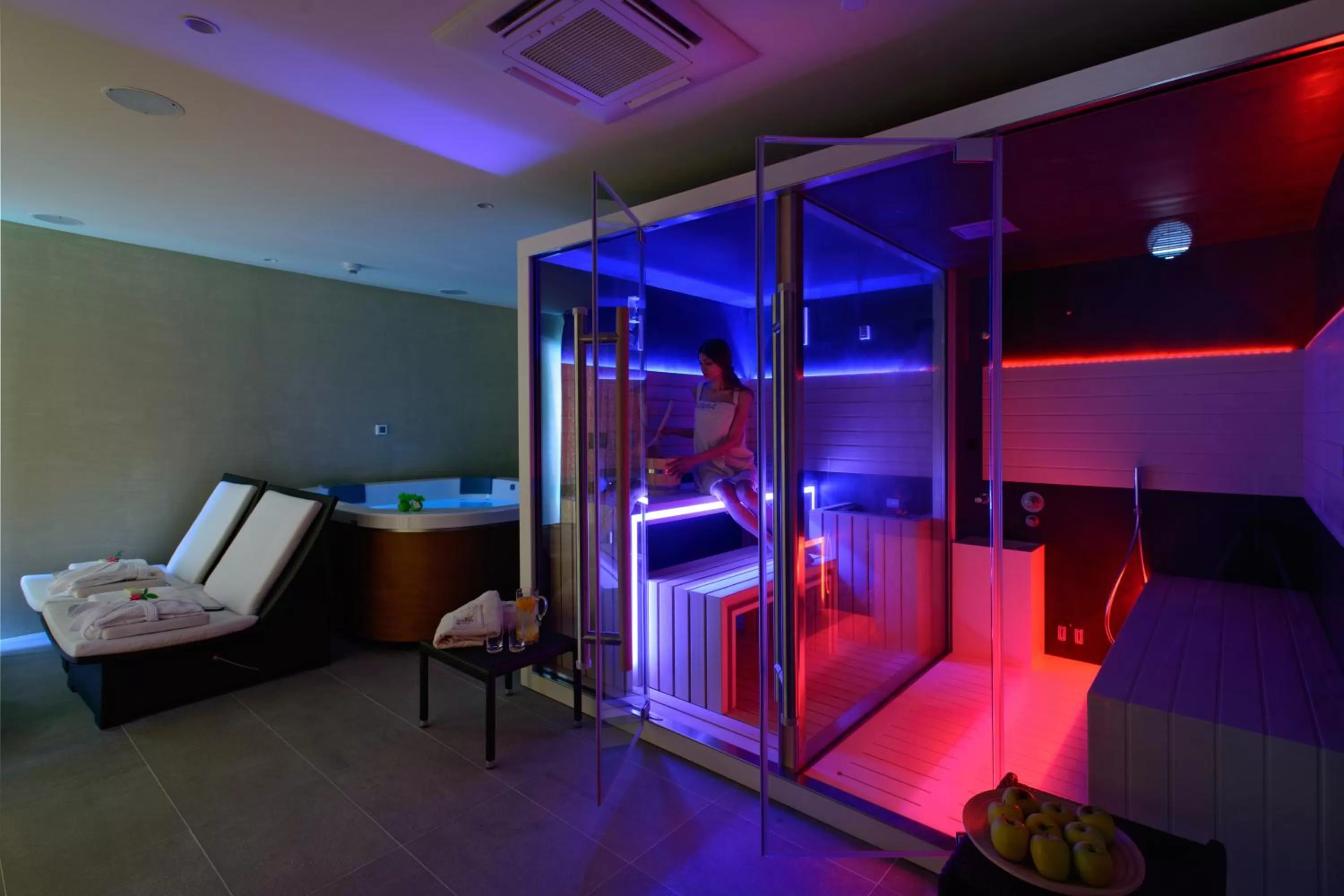 Spa and wellness centre/facilities, Bed in Hotel Split