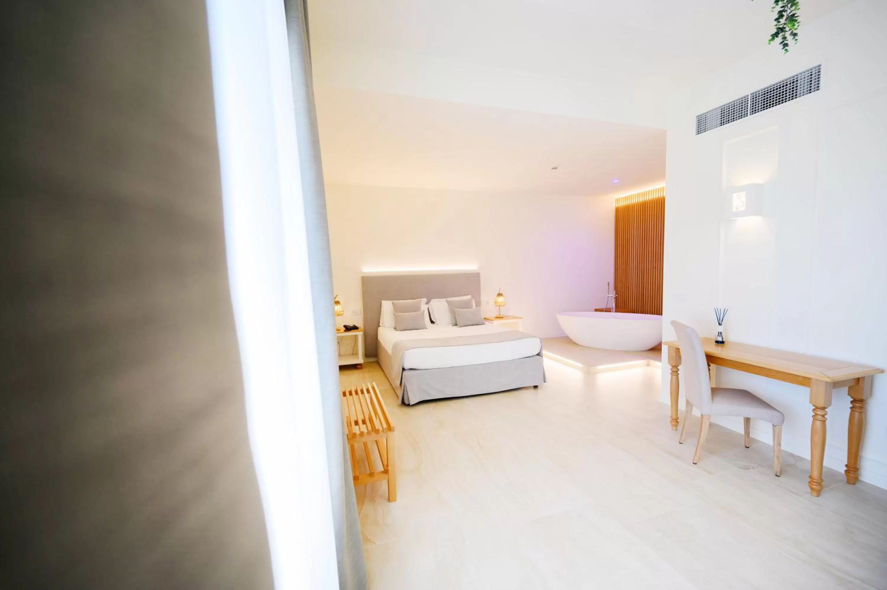 Bed in Regiohotel Manfredi