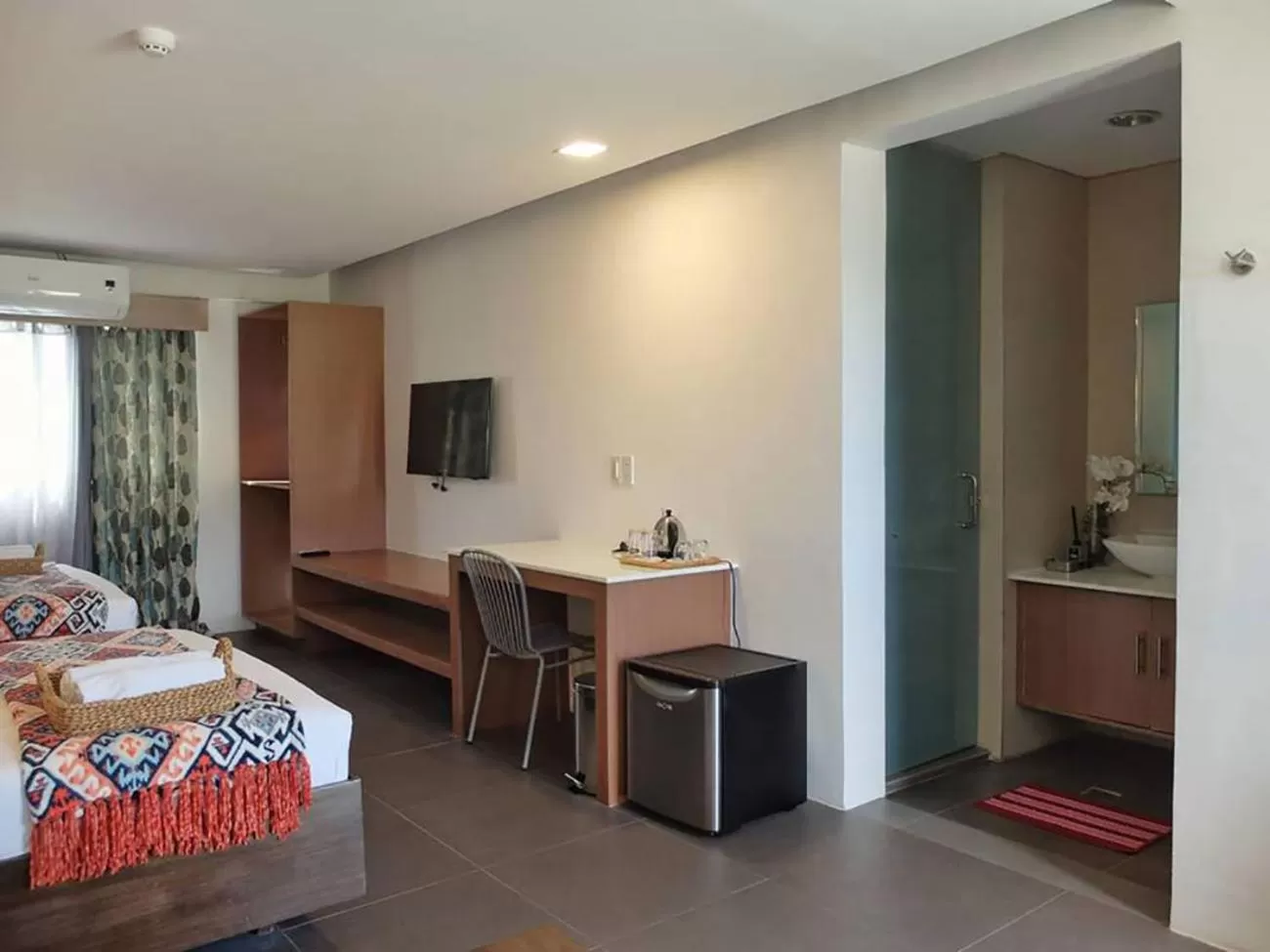 Bedroom, Bed in Treetop Suites