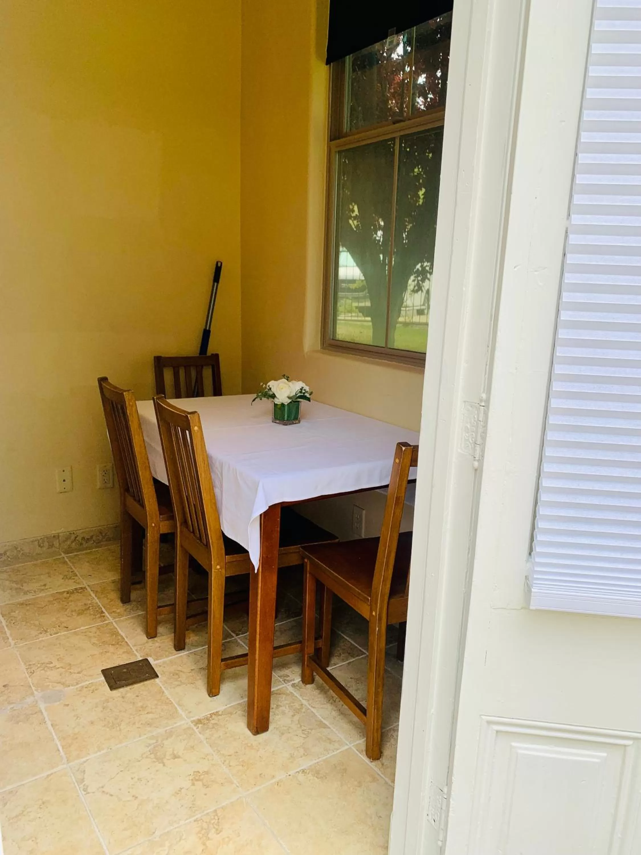 Dining area in Chateau Coralini
