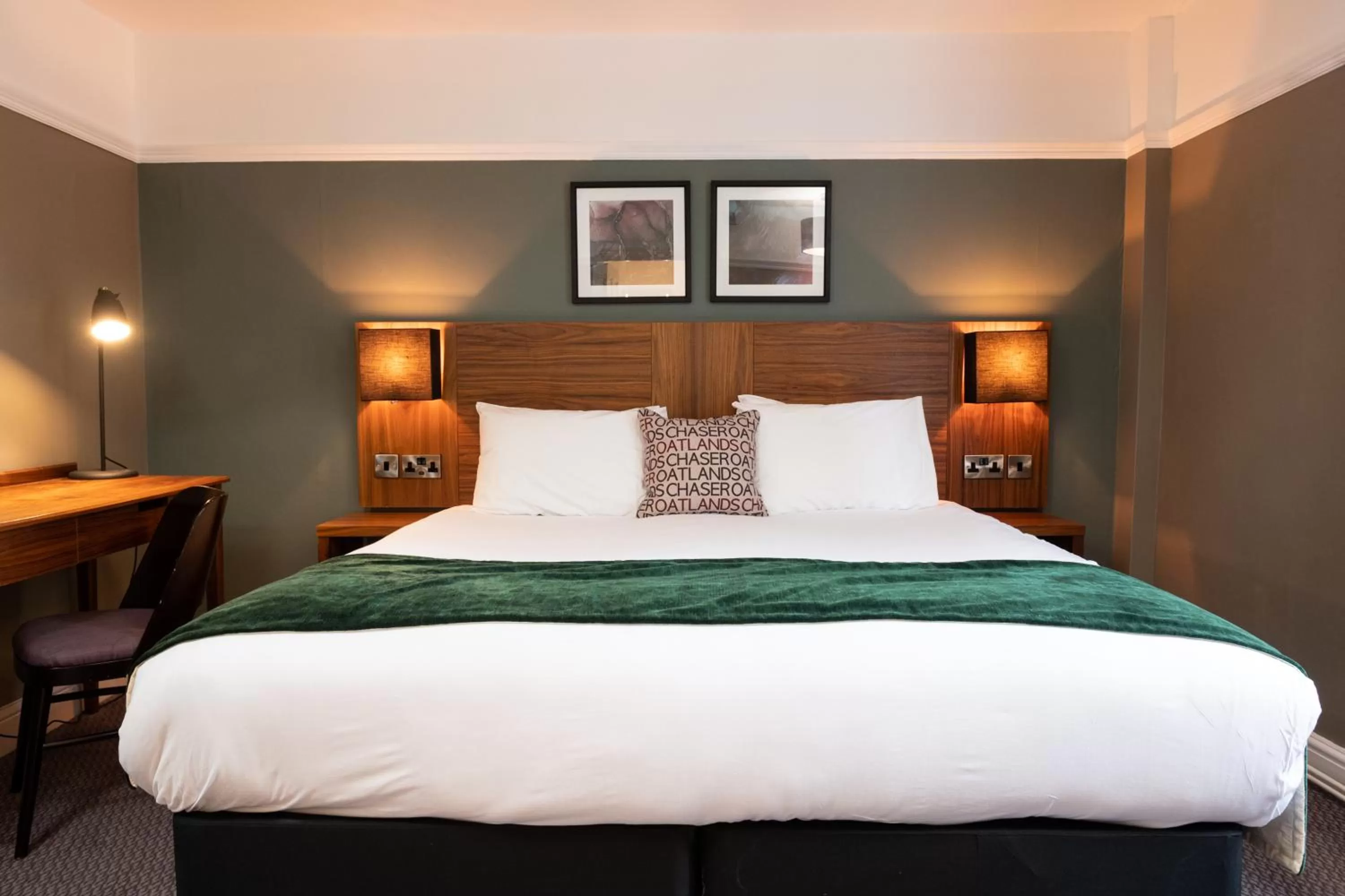 Bed in The Oatlands Chaser by Innkeeper's Collection