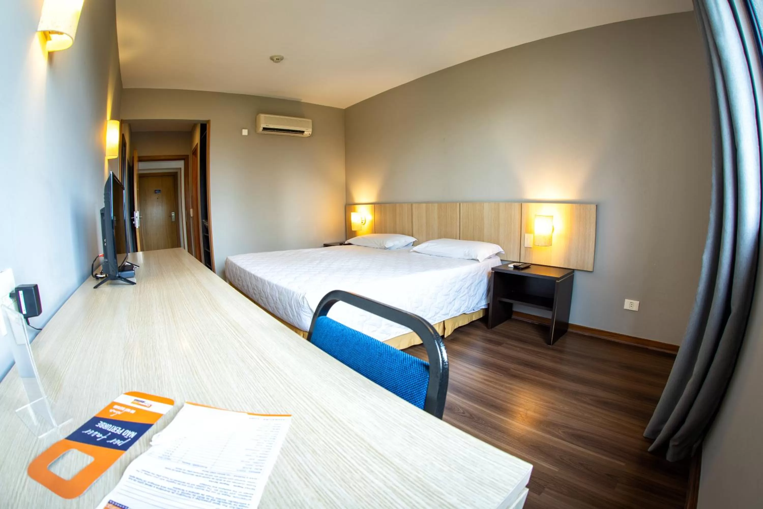 Photo of the whole room, Bed in Hotel Campo Largo Express