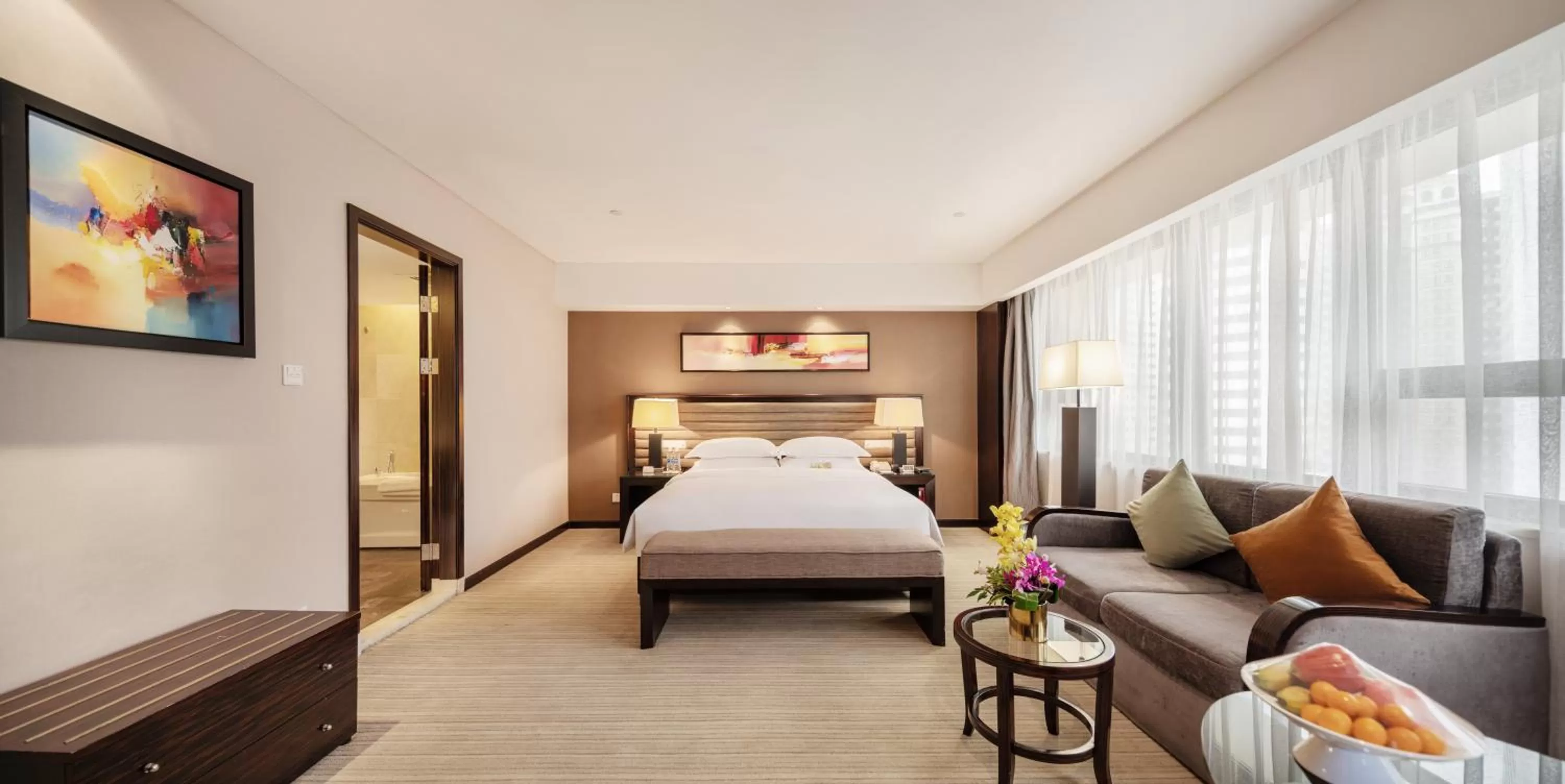 Bed in Shenzhen Sunshine Hotel, Luohu