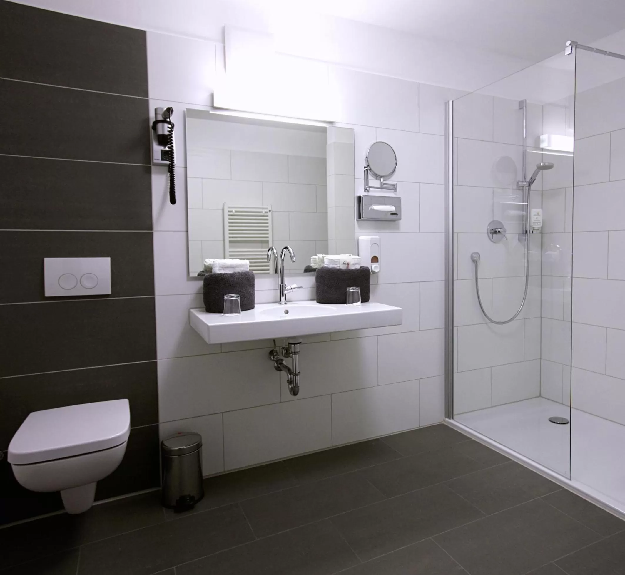 Bathroom in Hotel am See