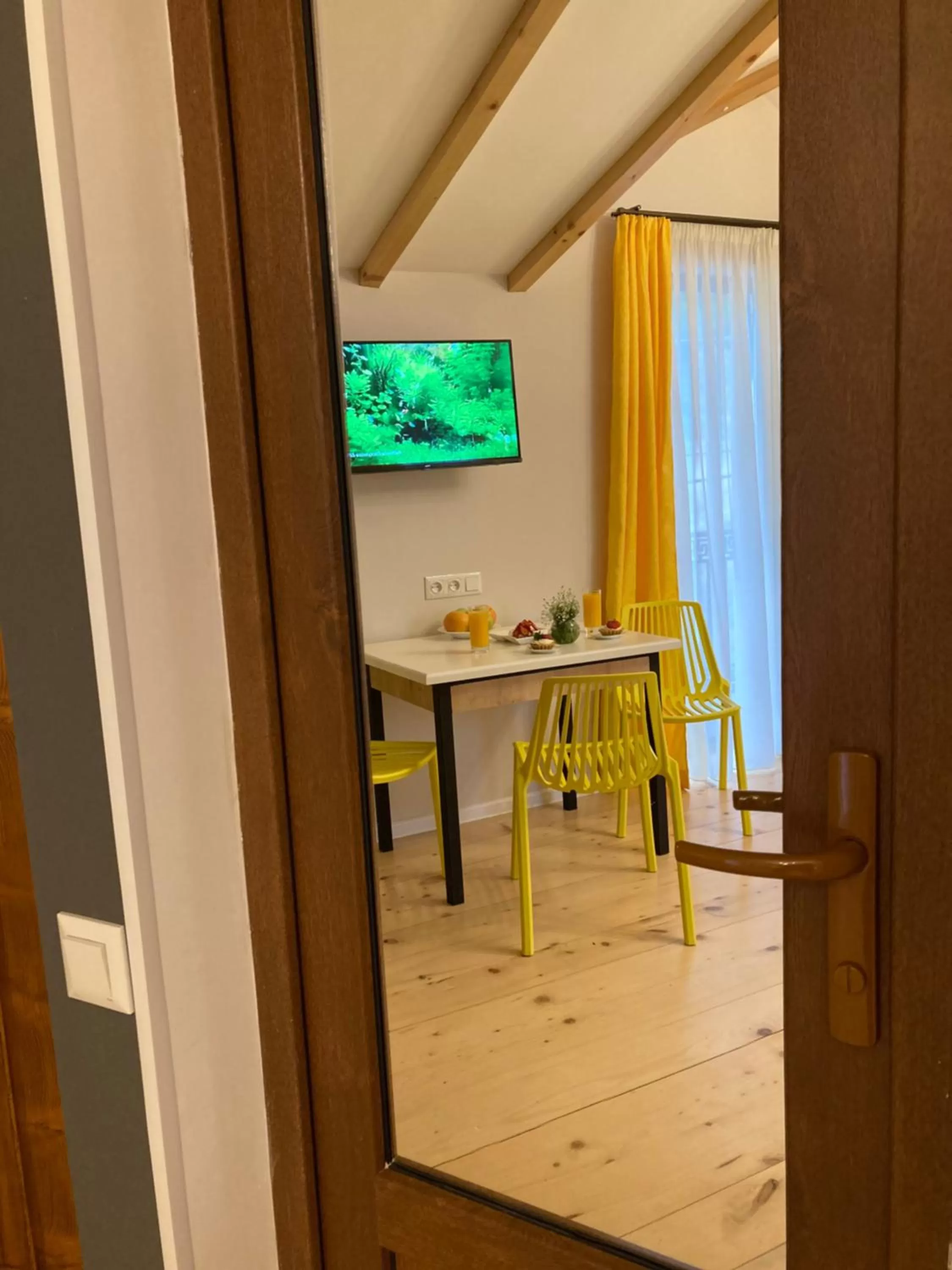 Borjomi Yellow Hotel