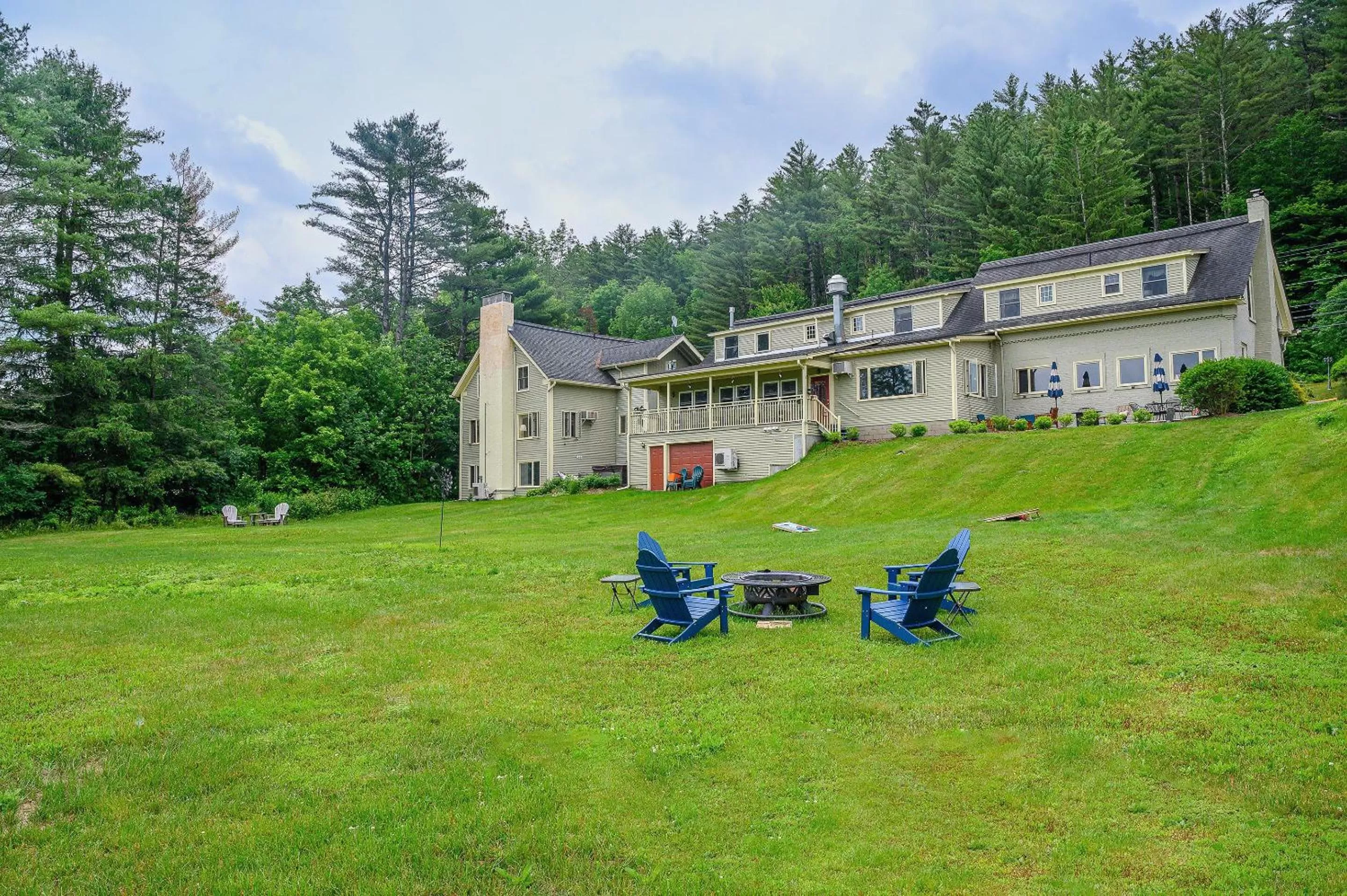 Property building in Brass Lantern Inn