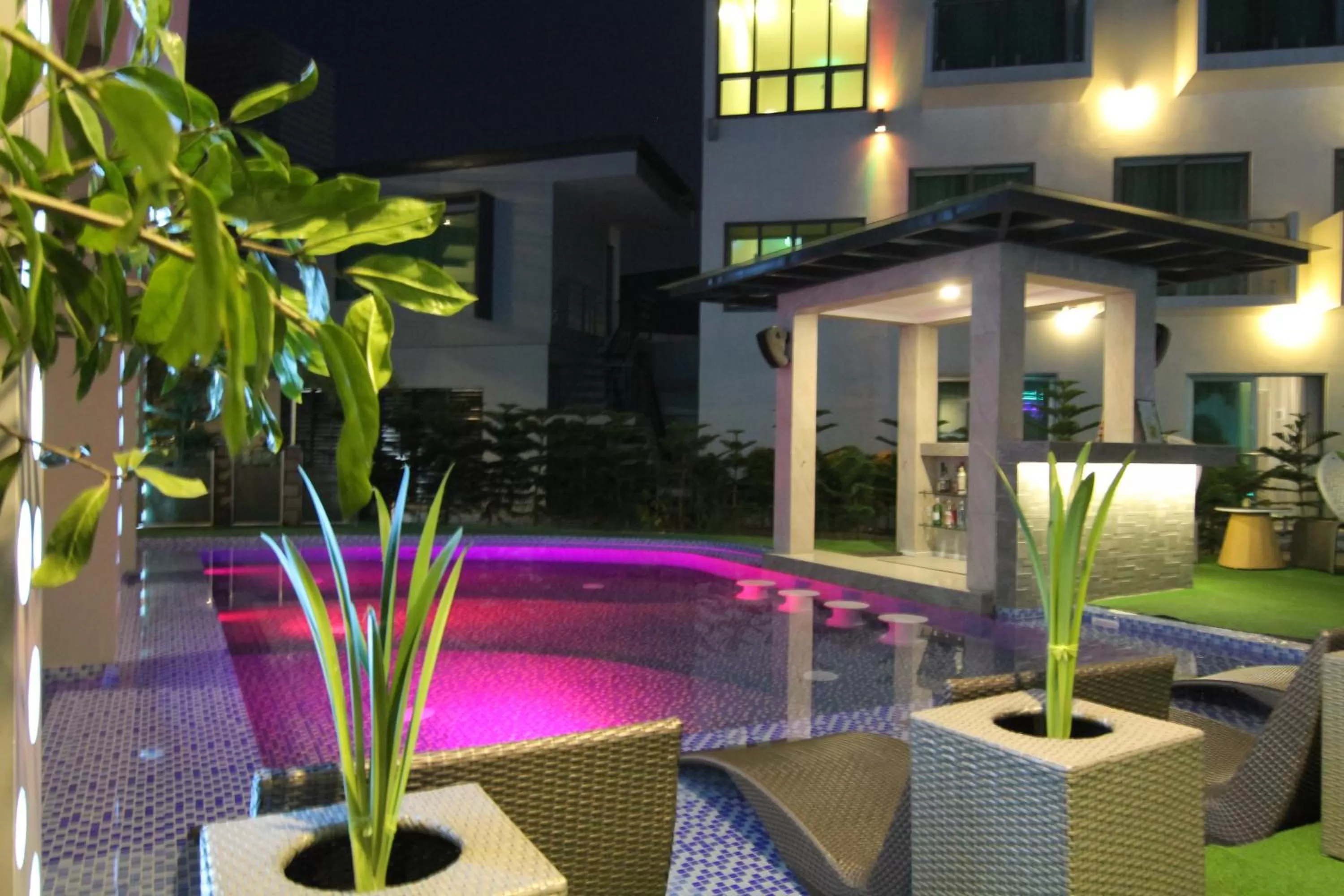 Swimming pool in Eloisa Royal Suites