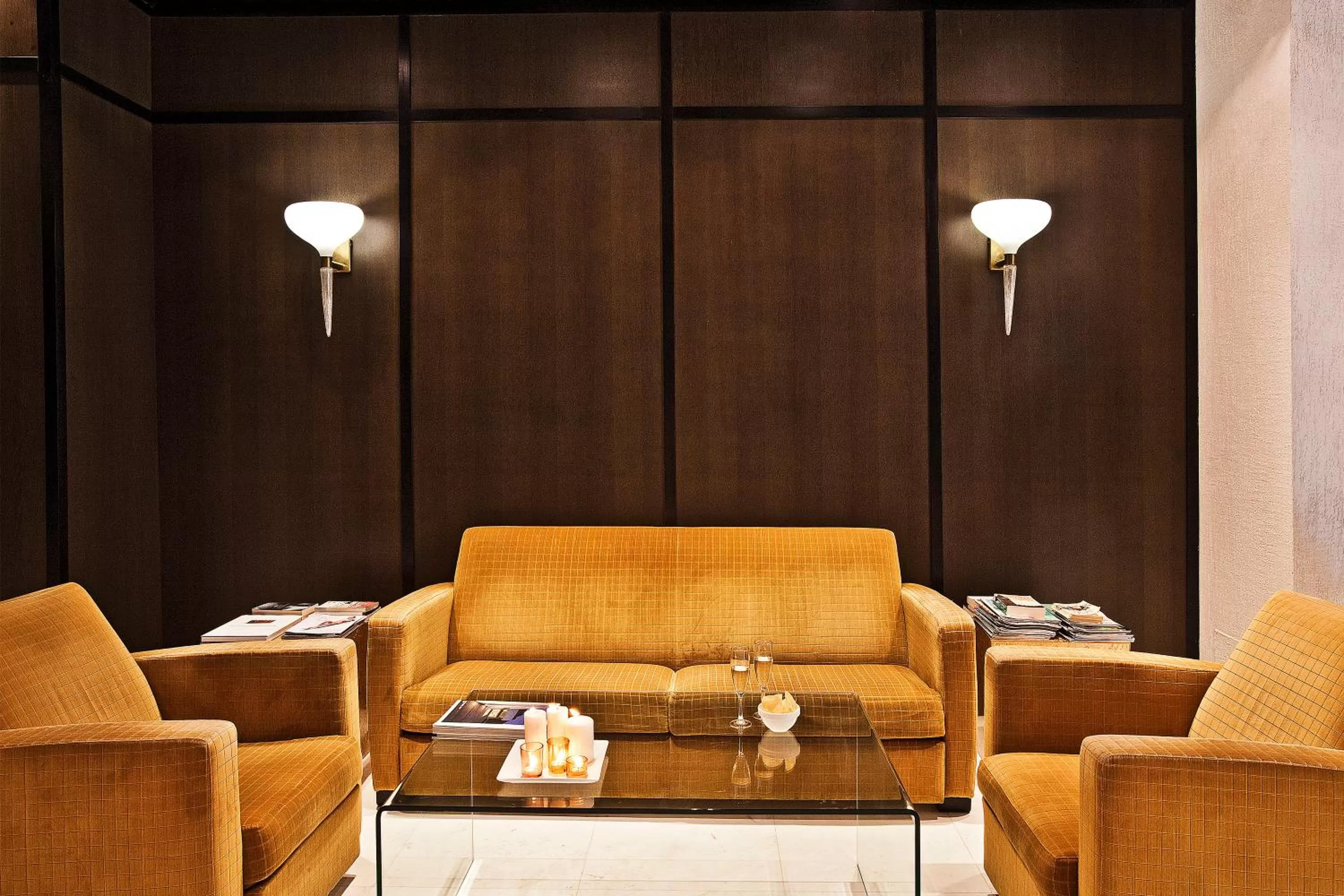 Lounge or bar in Grupotel Gran Via 678