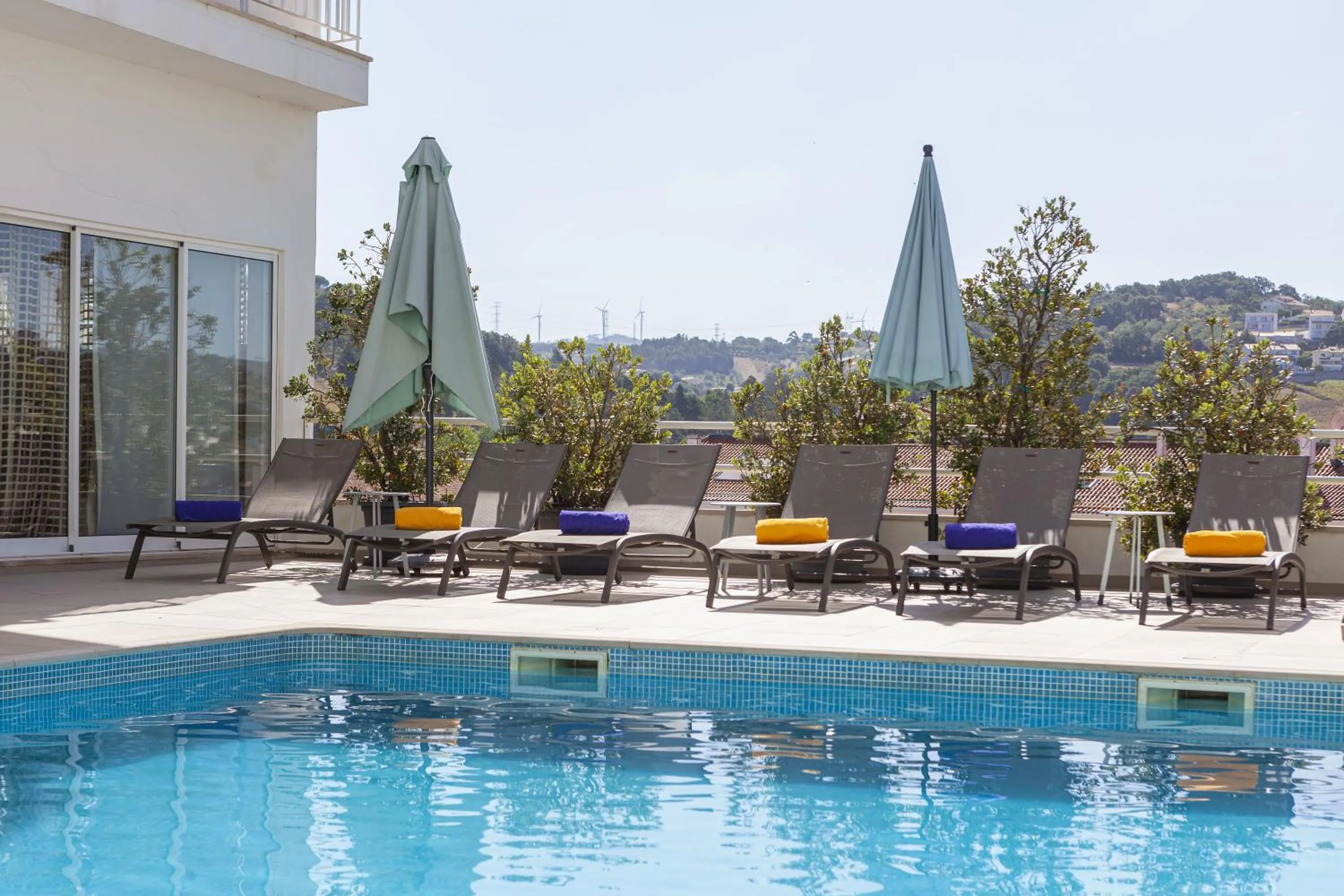 Swimming pool in Boutique Hotel Casa do Outeiro - Arts & Crafts