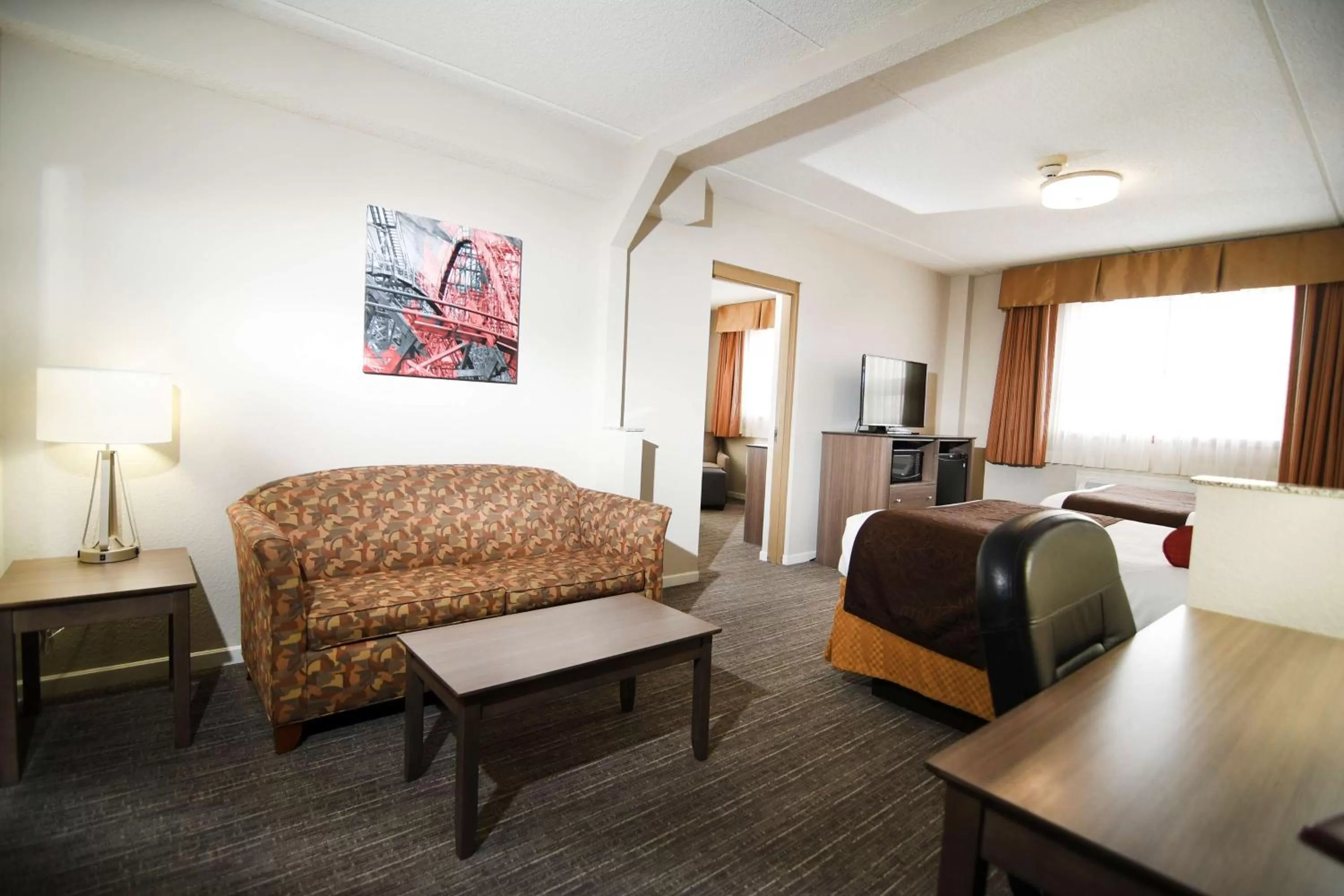 Photo of the whole room in Best Western Plus Sandusky Hotel & Suites