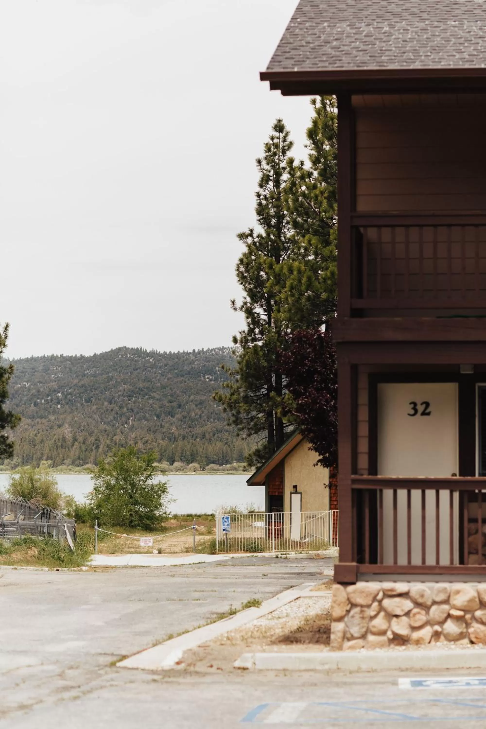 Property Building in Vintage Lakeside Inn