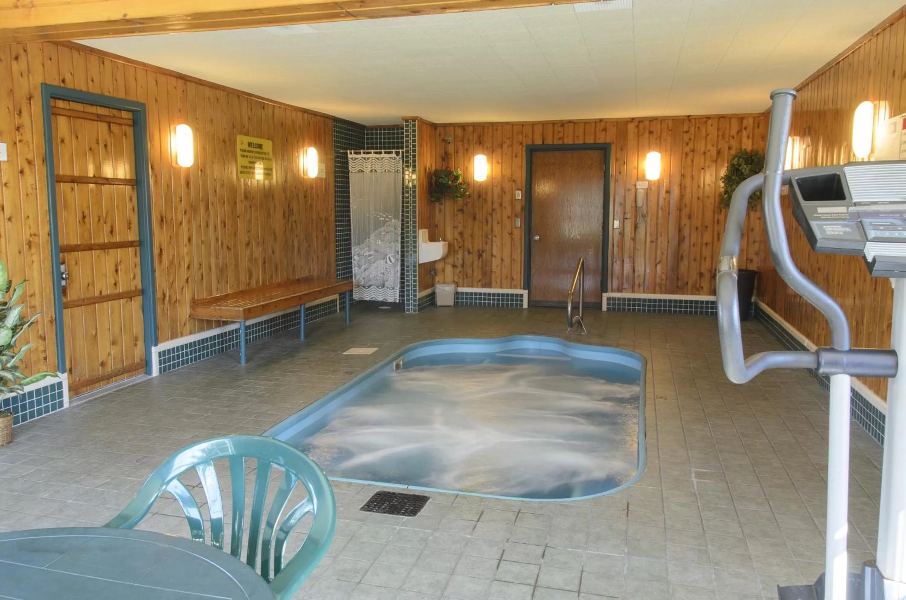 Fitness centre/facilities, Swimming Pool in North Star Hotel Pictured Rocks