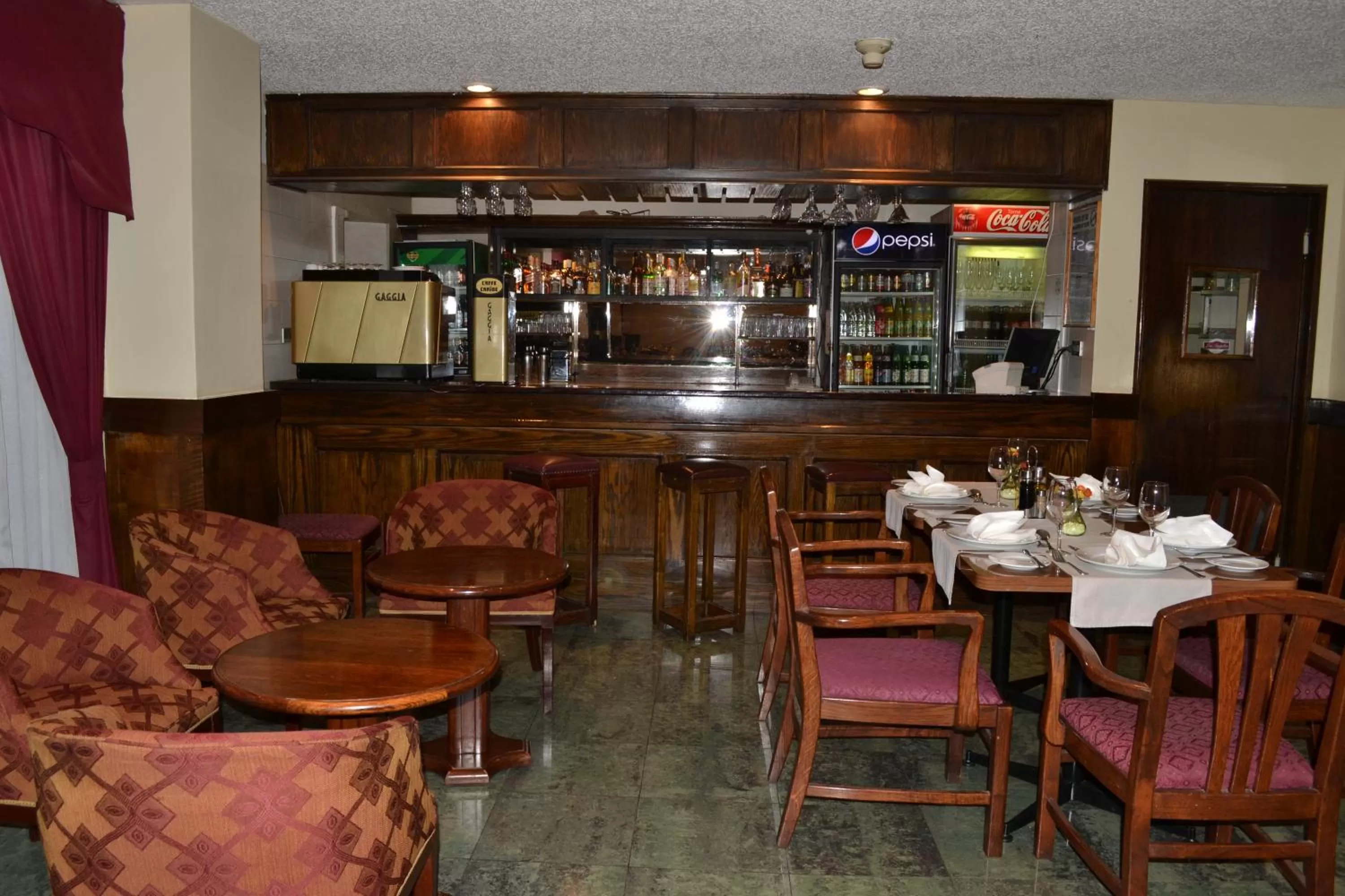 Restaurant/places to eat in Hotel Diego de Almagro Los Angeles