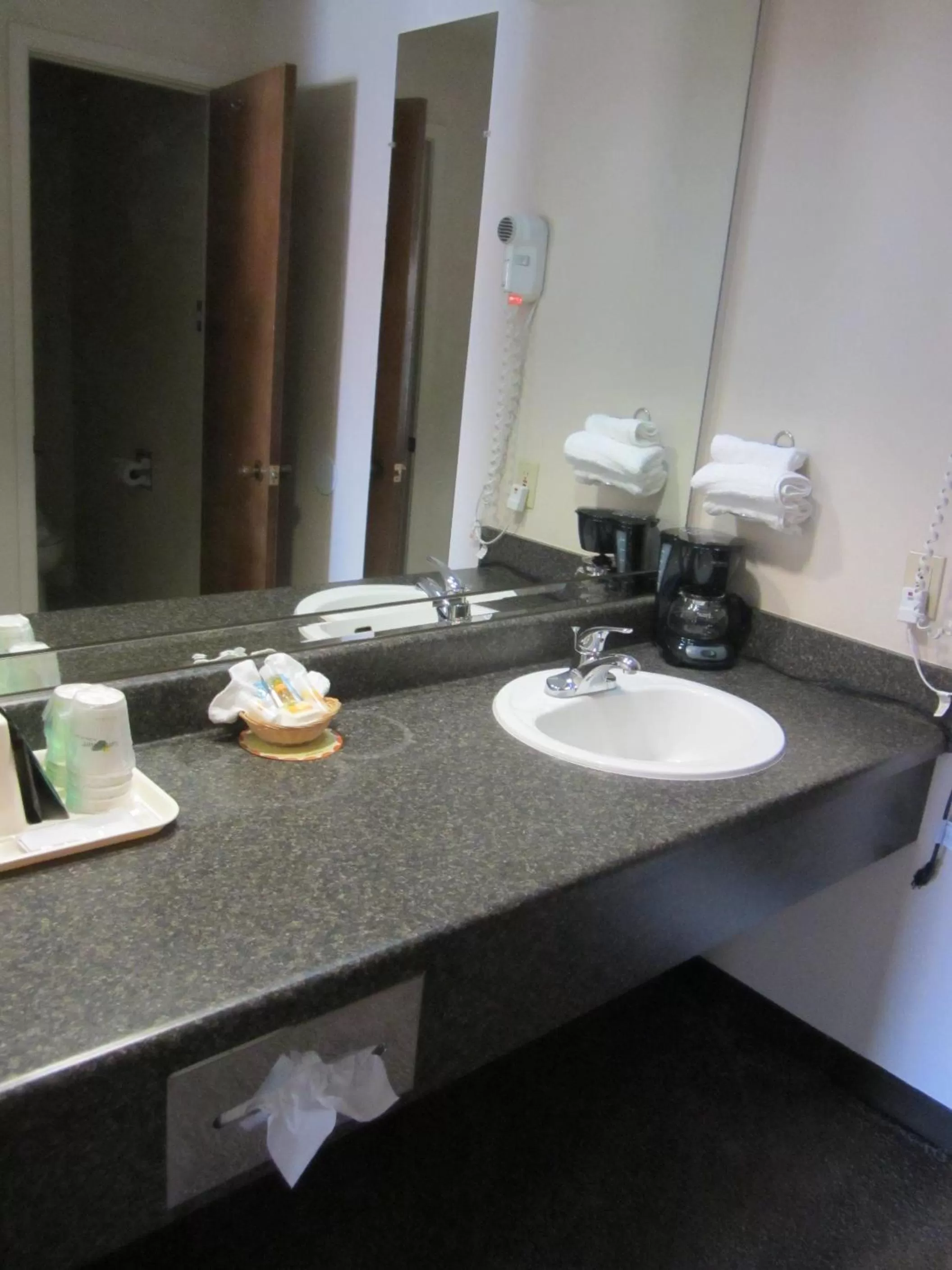 King Room - Non-Smoking in Quality Inn San Angelo