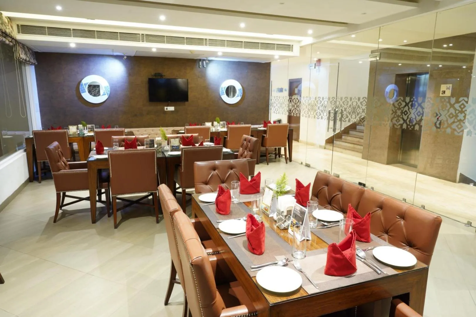 Restaurant/places to eat in Indraprastha Spa Resort