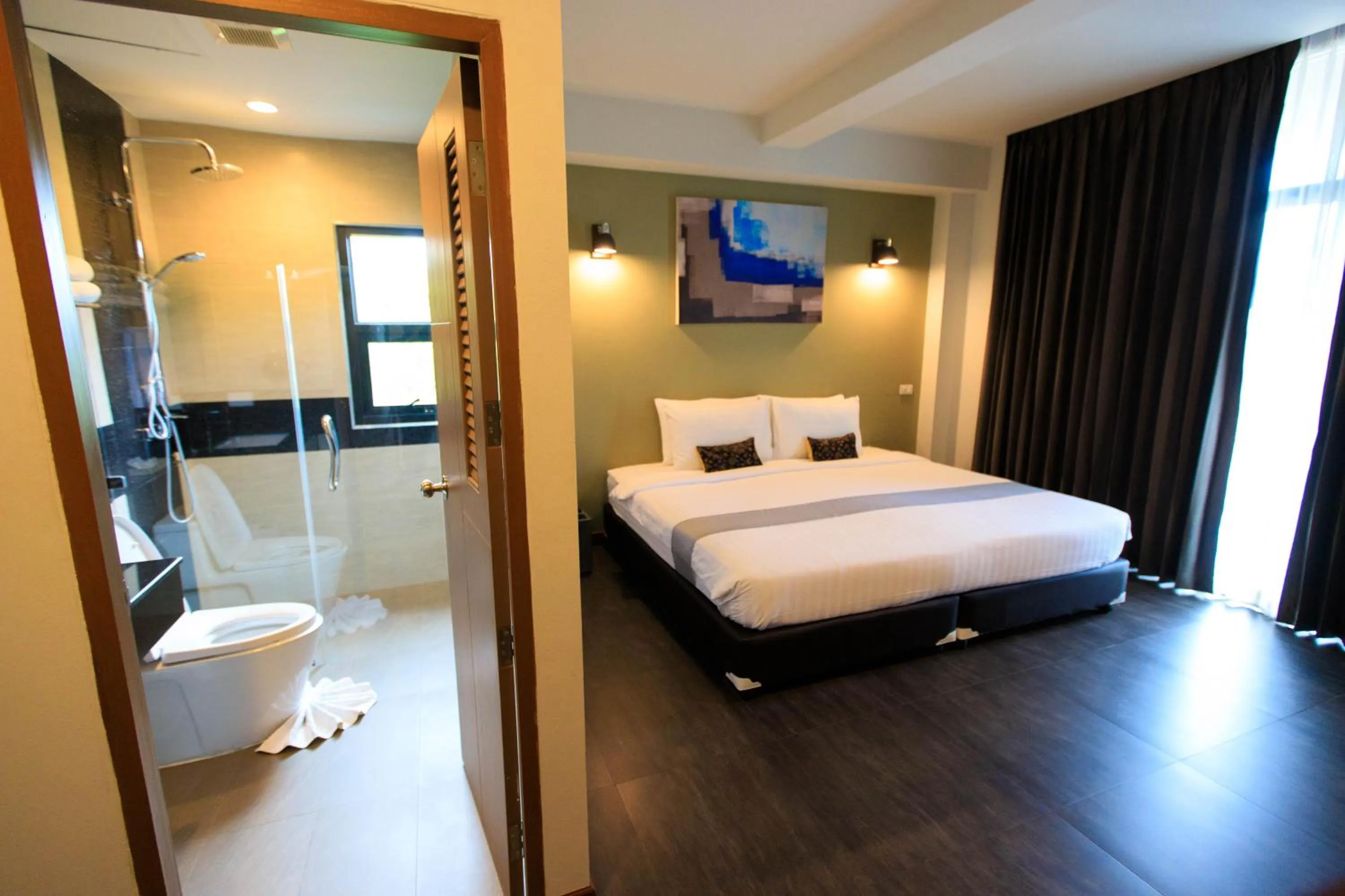Photo of the whole room, Bed in Wealth Boutique Hotel Chiang Mai