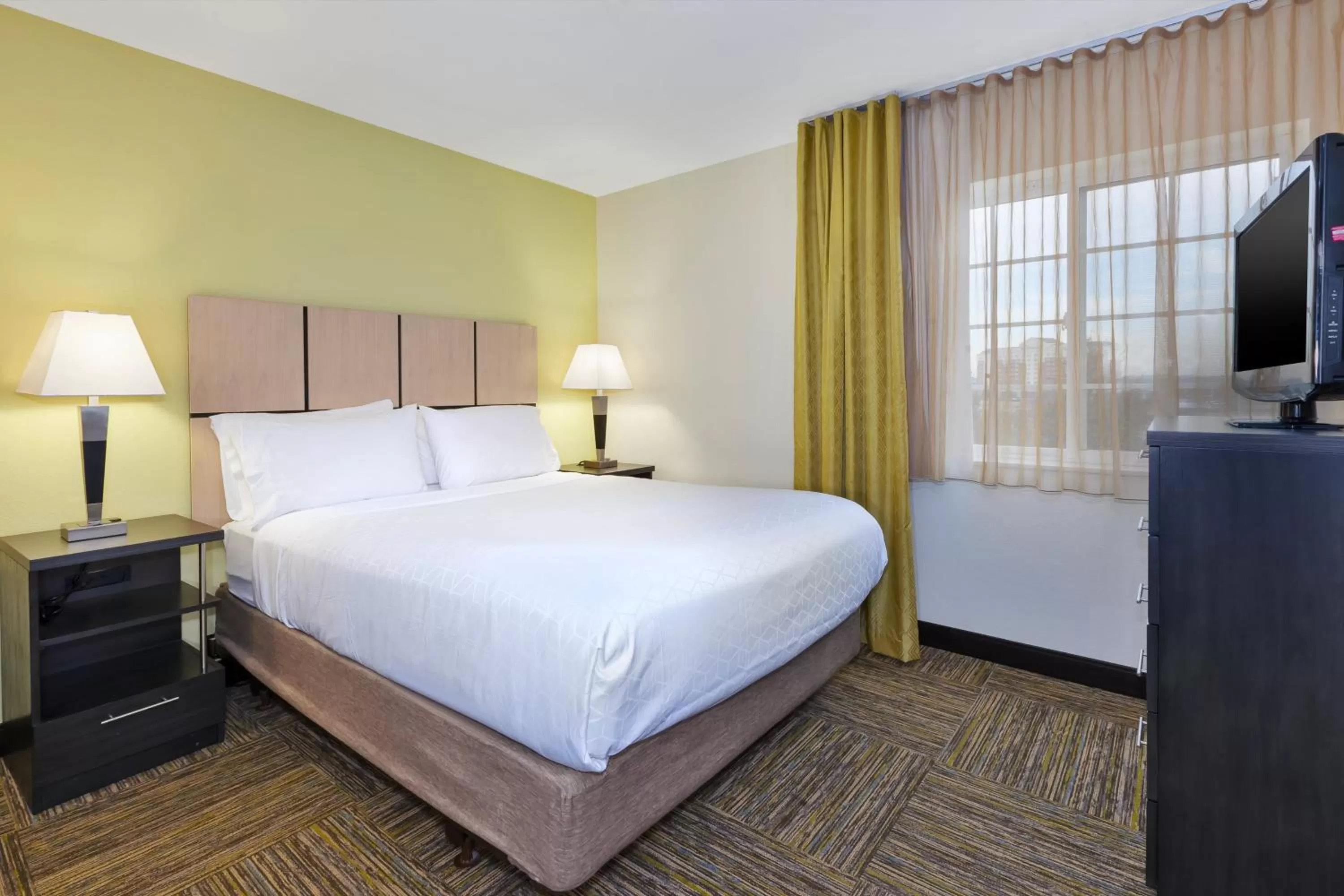 Photo of the whole room, Bed in Candlewood Suites Polaris by IHG