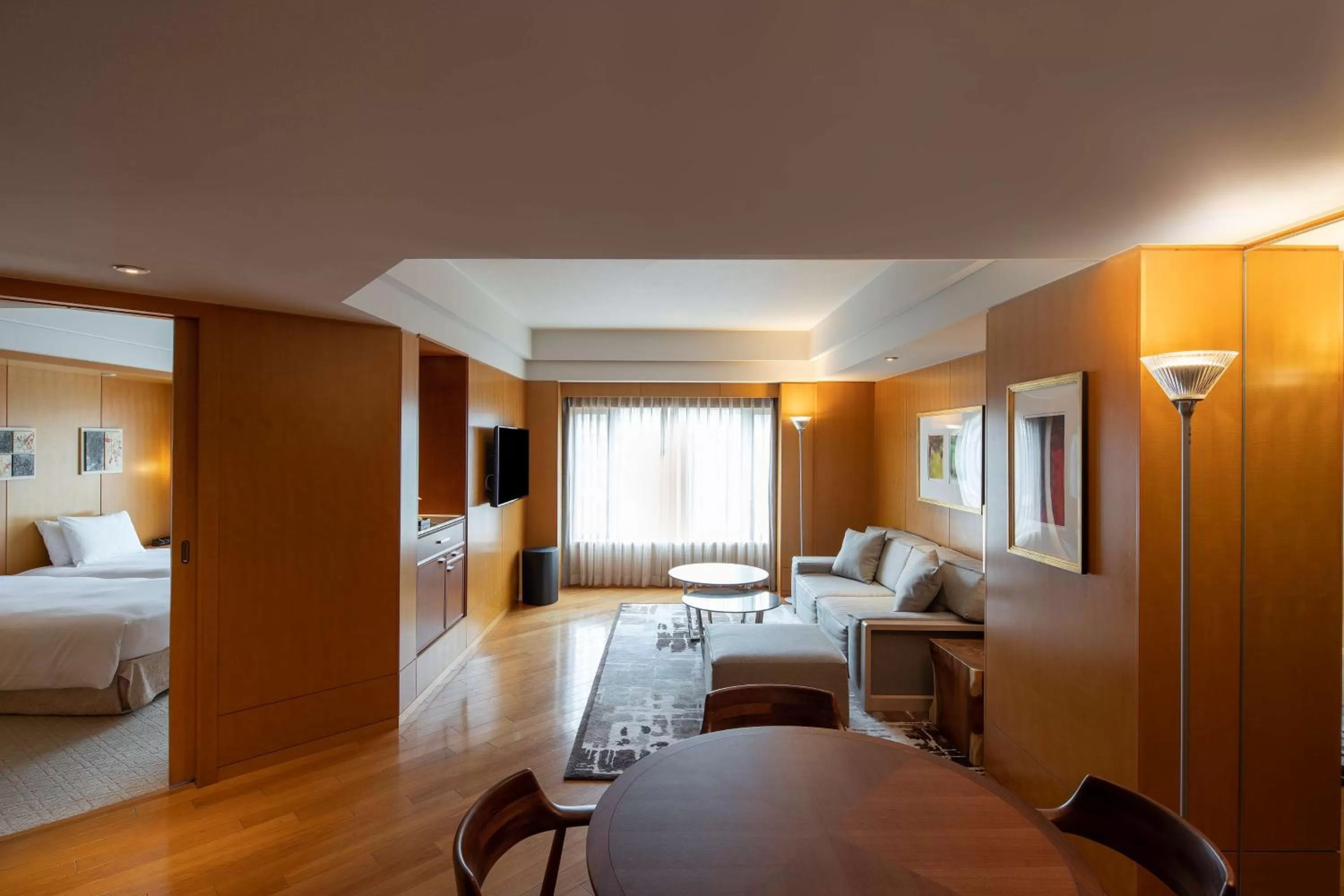 Living room, Bed in Grand Hyatt Fukuoka