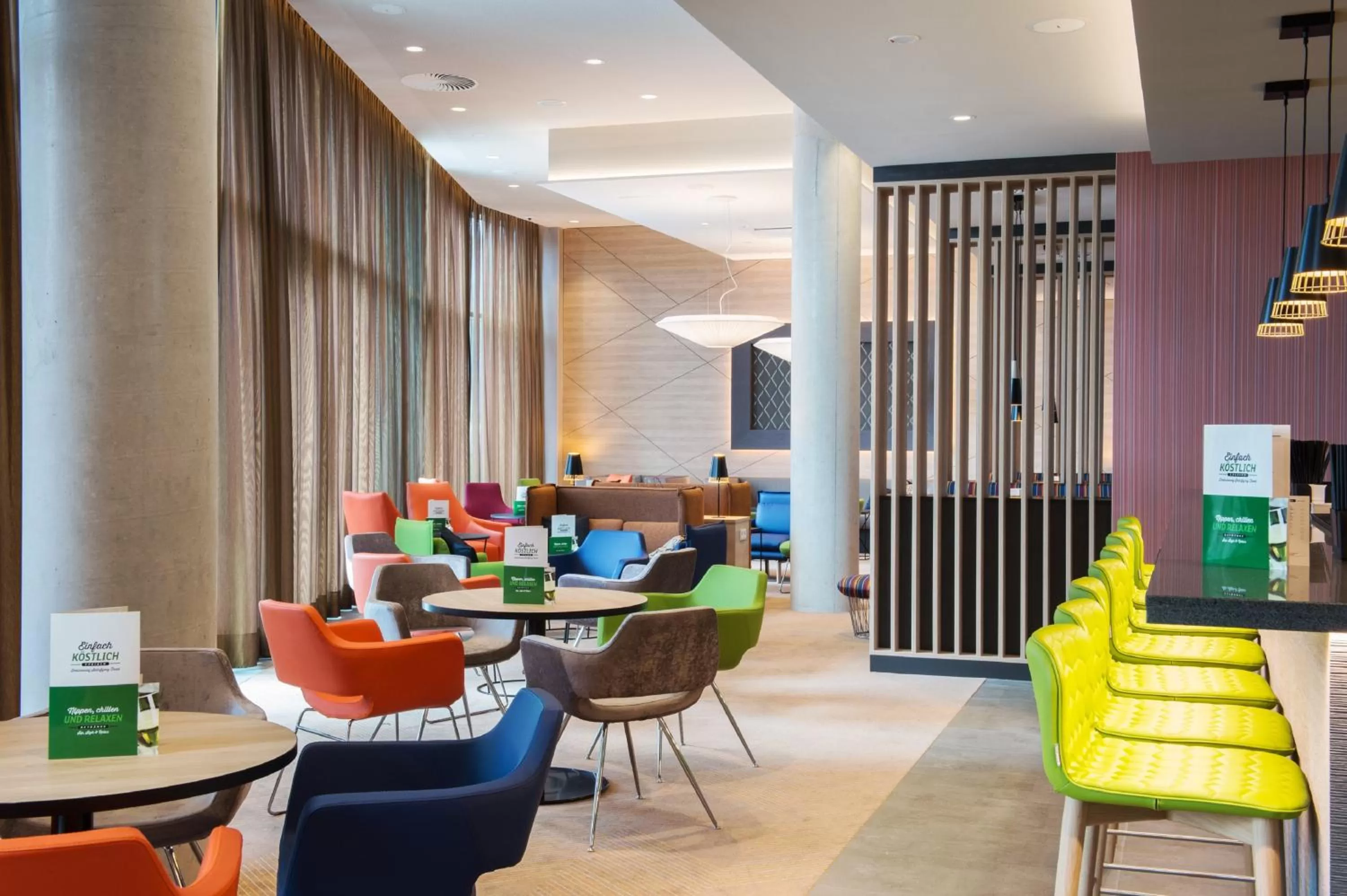Restaurant/places to eat in Holiday Inn Frankfurt Airport by IHG