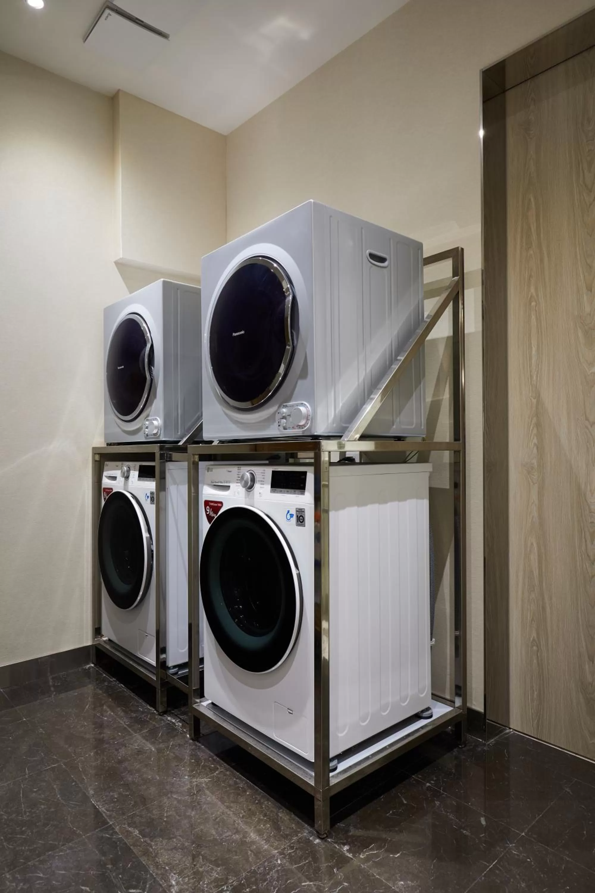 washing machine in K Hotels Taipei Linsen