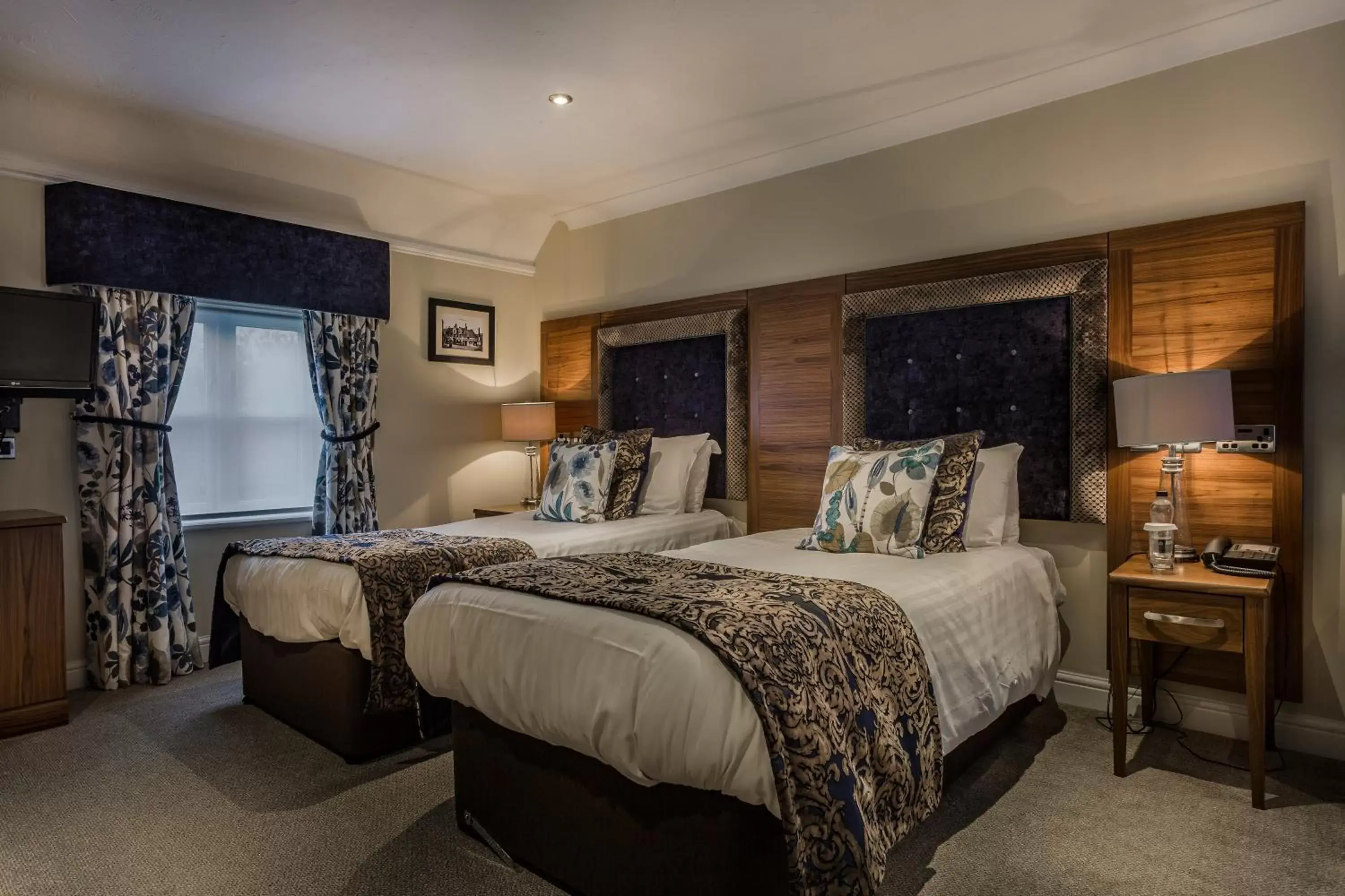 Classic Twin Room in The Admiral Rodney Hotel, Horncastle, Lincolnshire - The Coaching Inn Group Classic Twin Room in The Admiral Rodney Hotel, Horncastle, Lincolnshire - The Coaching Inn Group