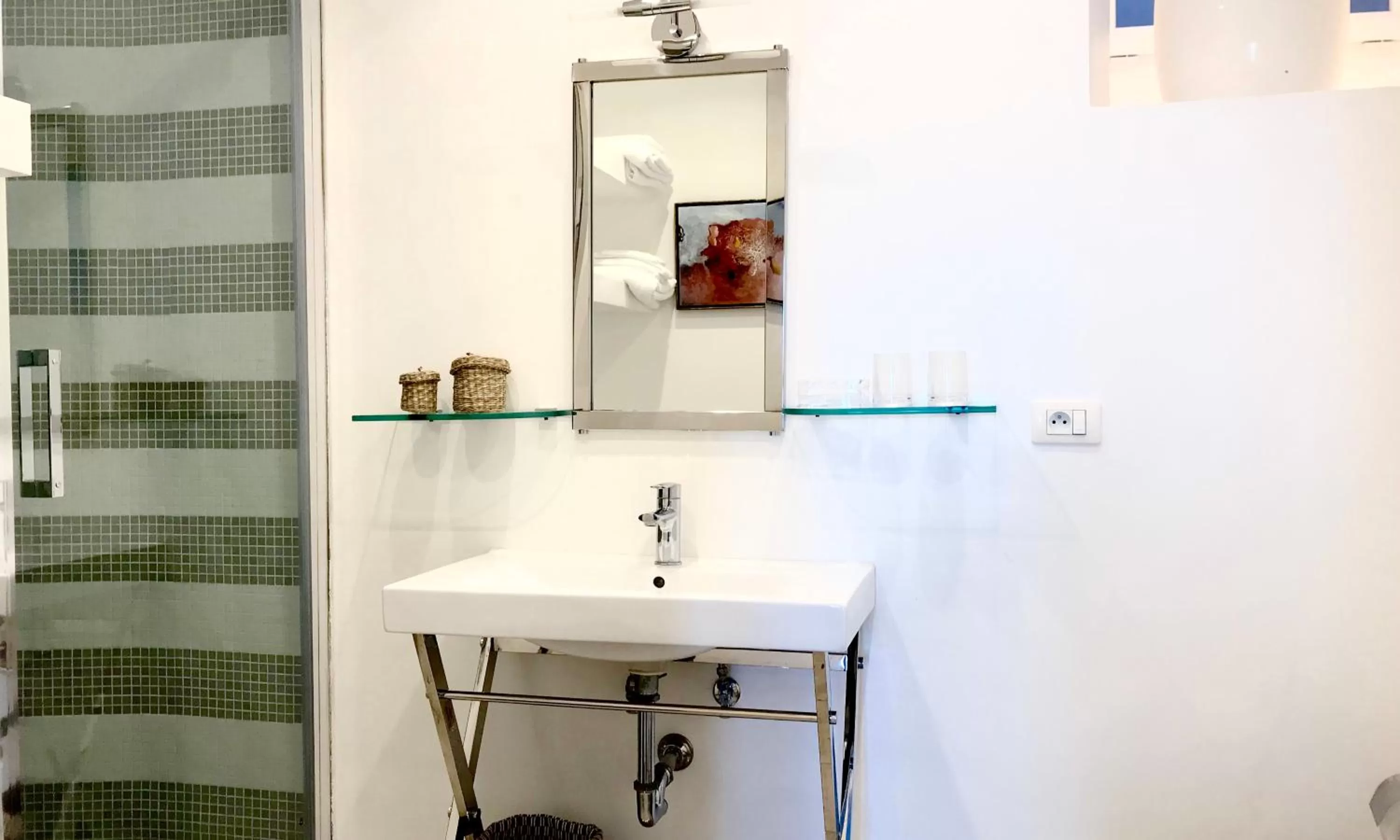 Bathroom in Les Lilas