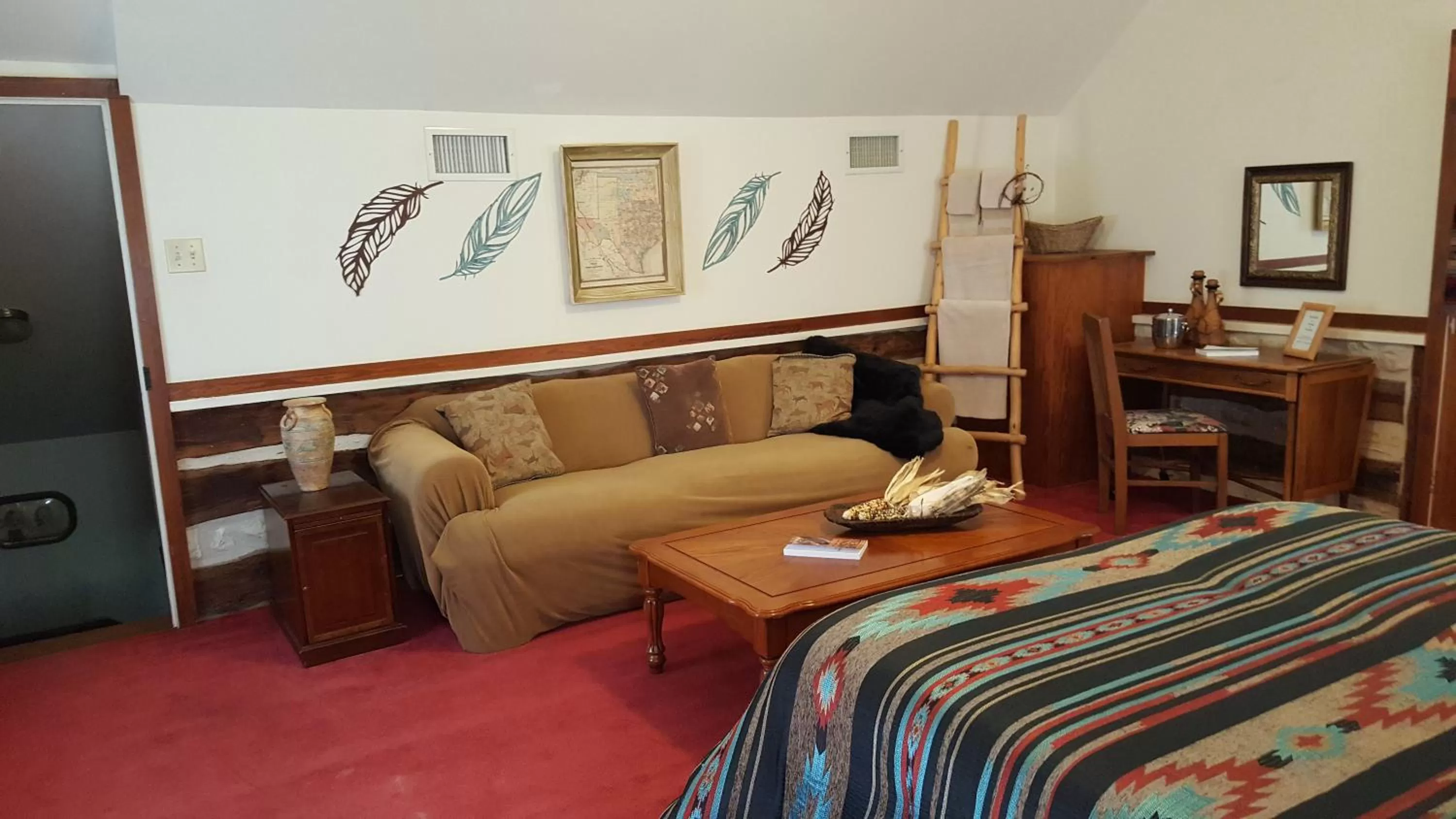 Seating Area in Full Moon Inn