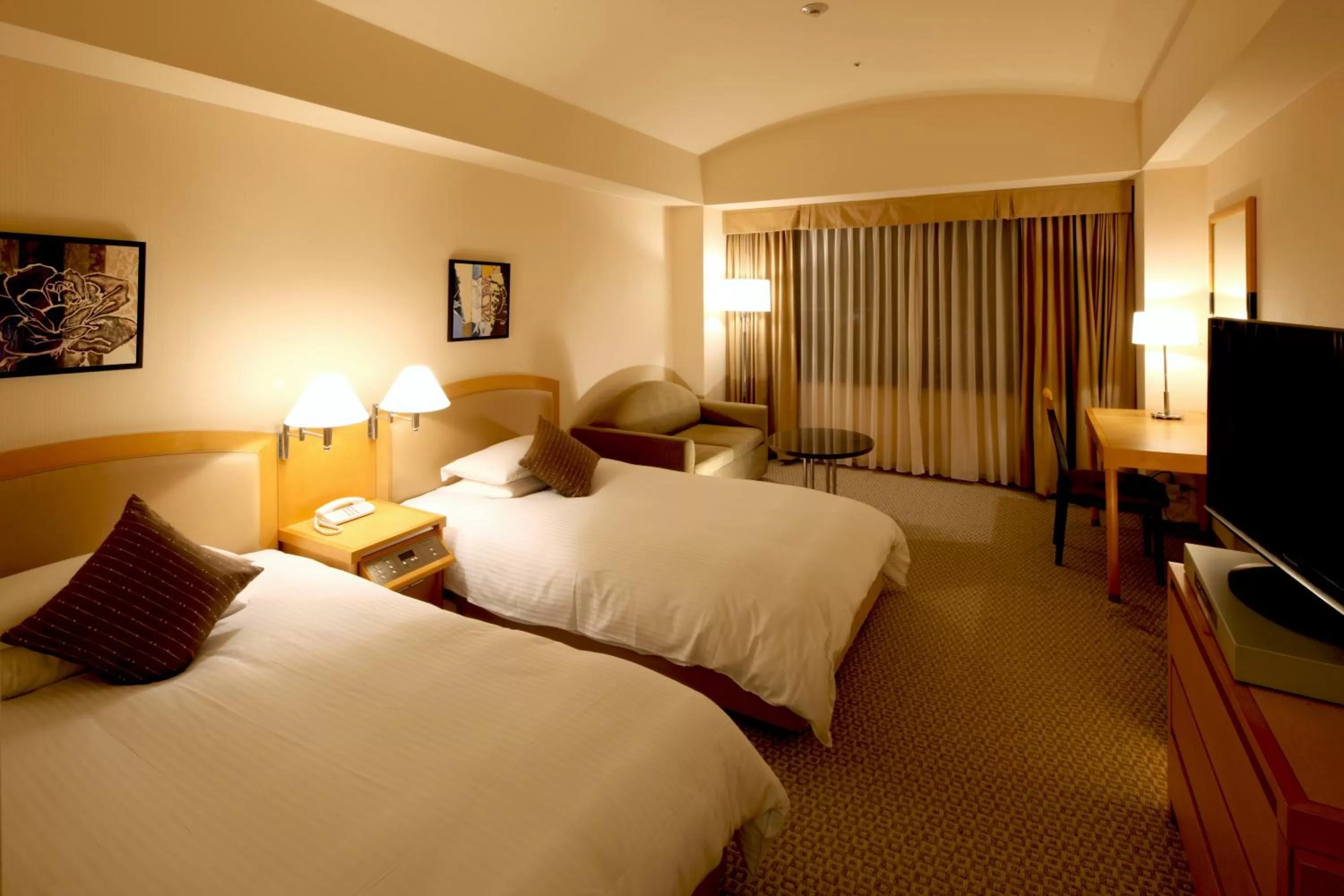 Photo of the whole room, Bed in Royal Pines Hotel Urawa