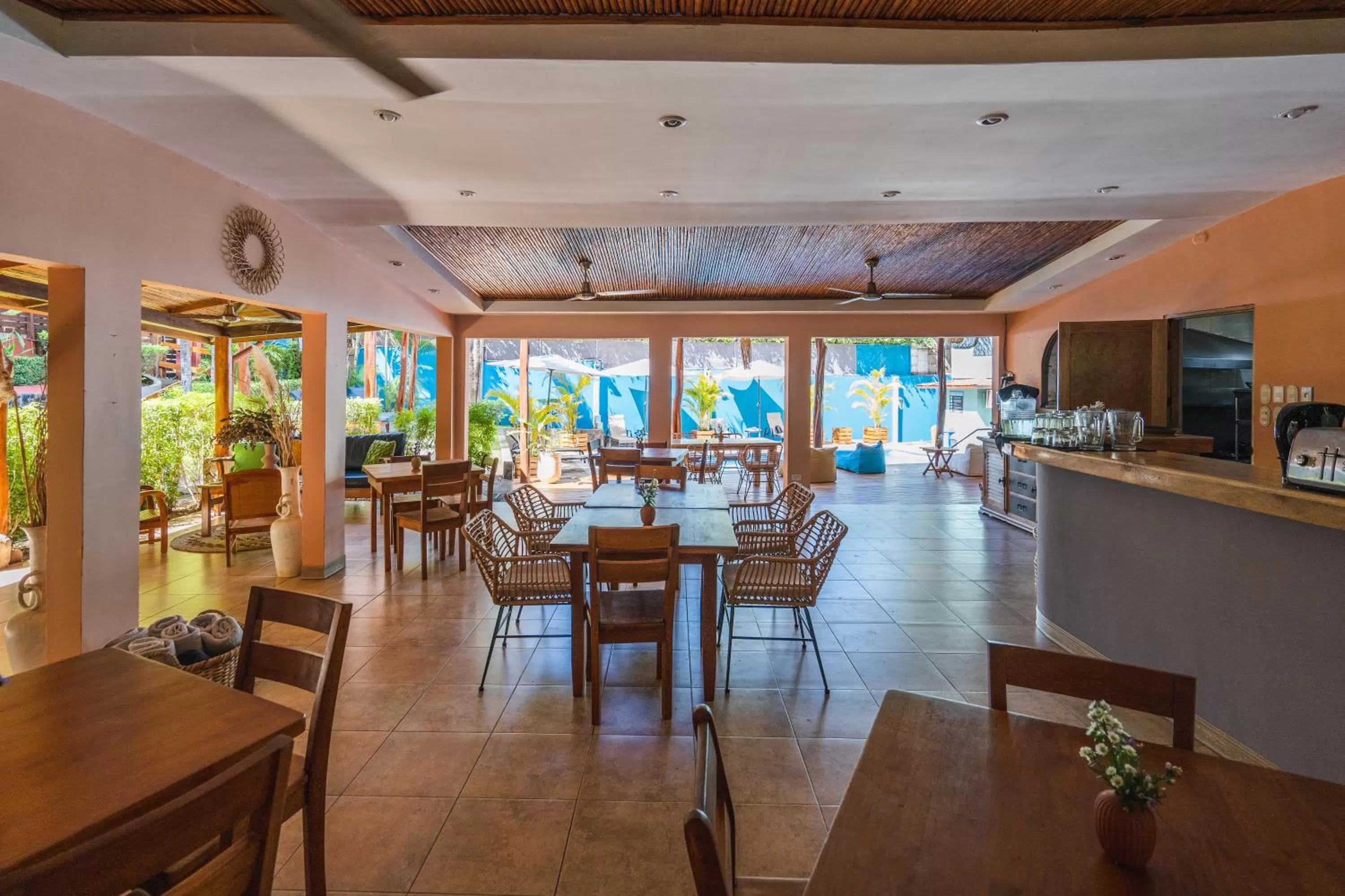 Restaurant/places to eat in Hotel Arco Iris