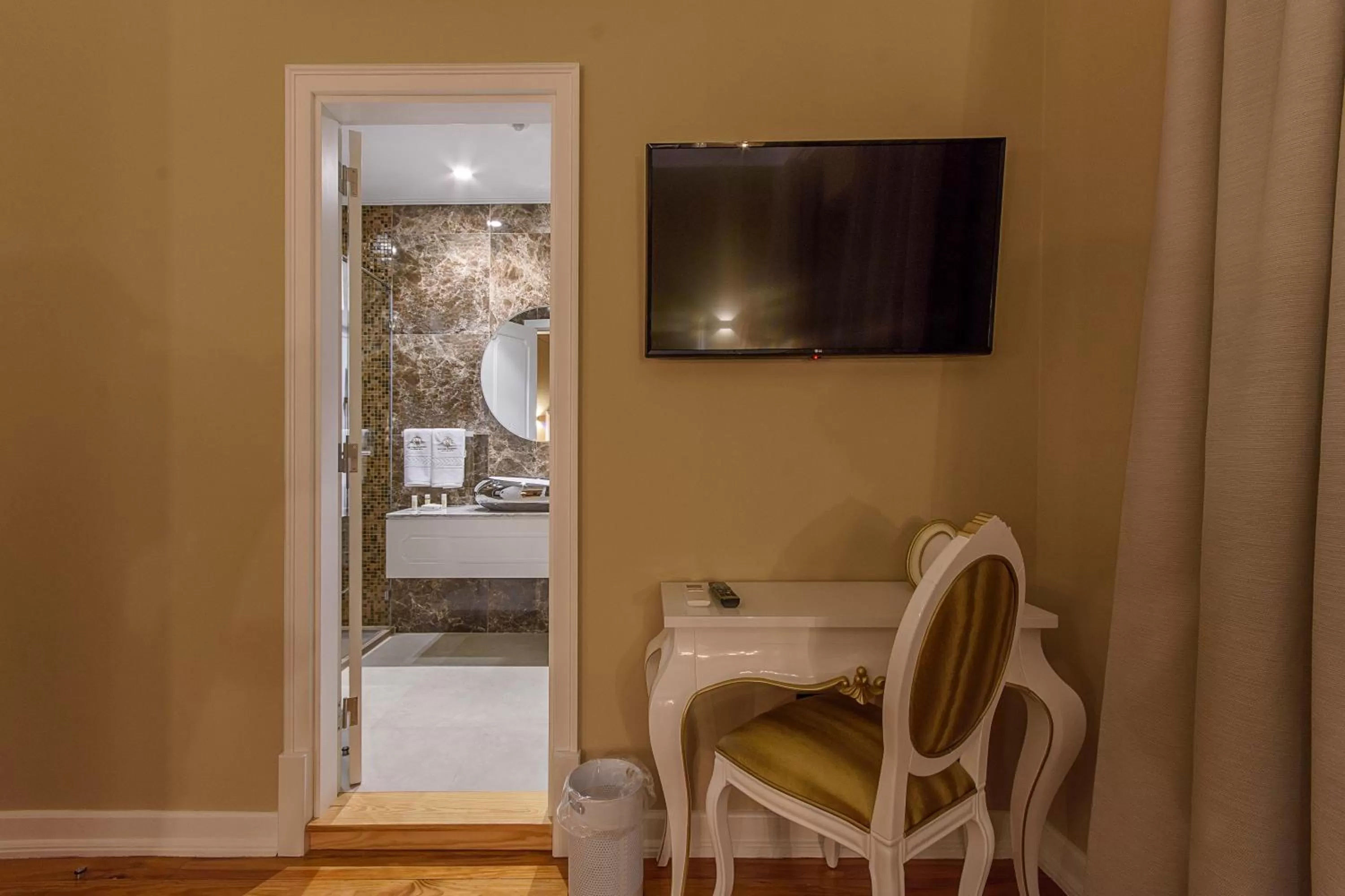 Bedroom in Villa Mariazinha Charming Hotel