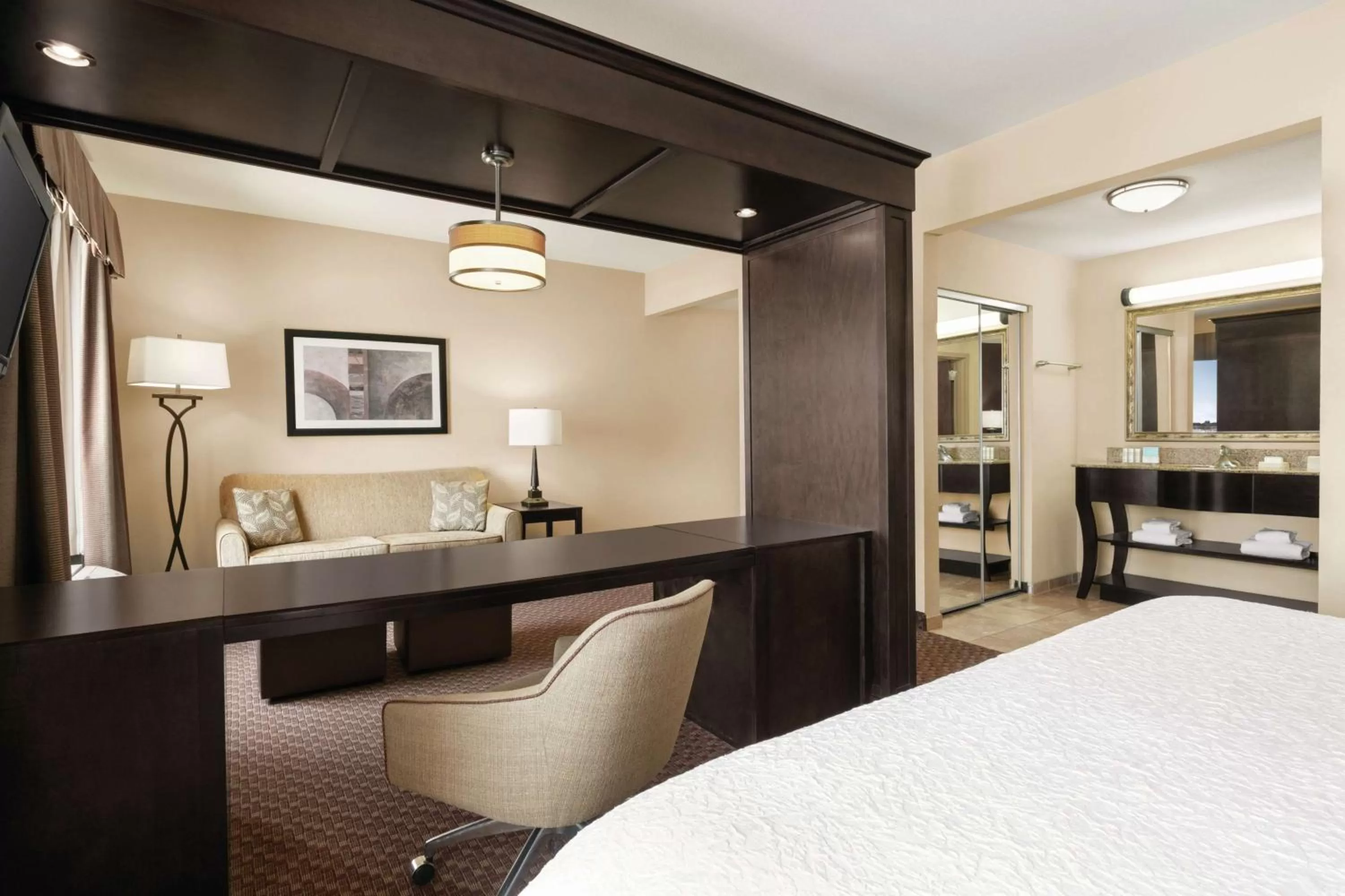 Bedroom, Bed in Hampton Inn & Suites Enid