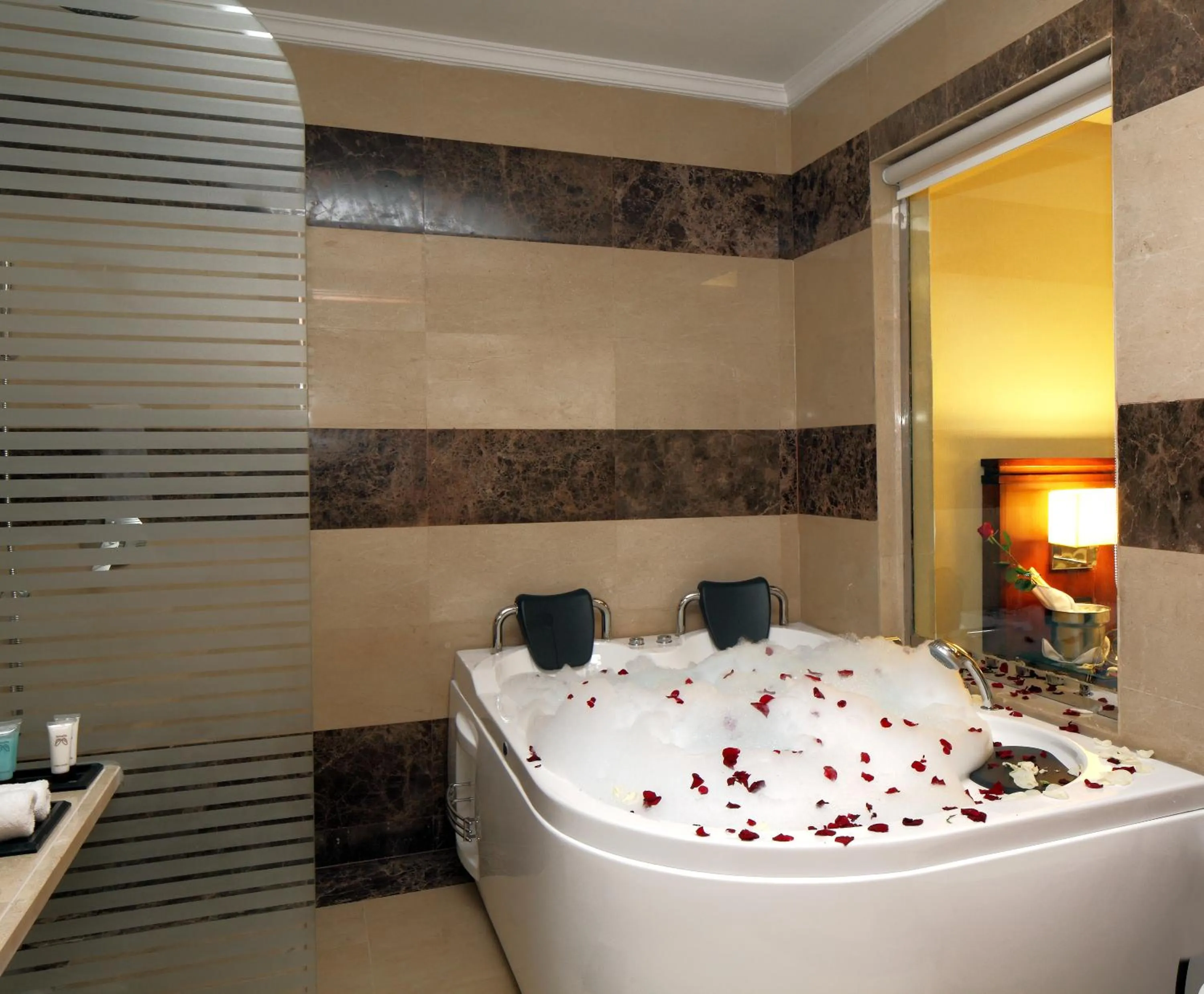 Shower in Grand Plaza Hotel - Dhabab Riyadh