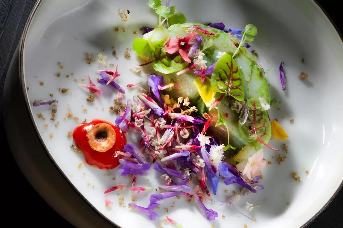 Restaurant/places to eat in Les Trésoms Lake and Spa Resort