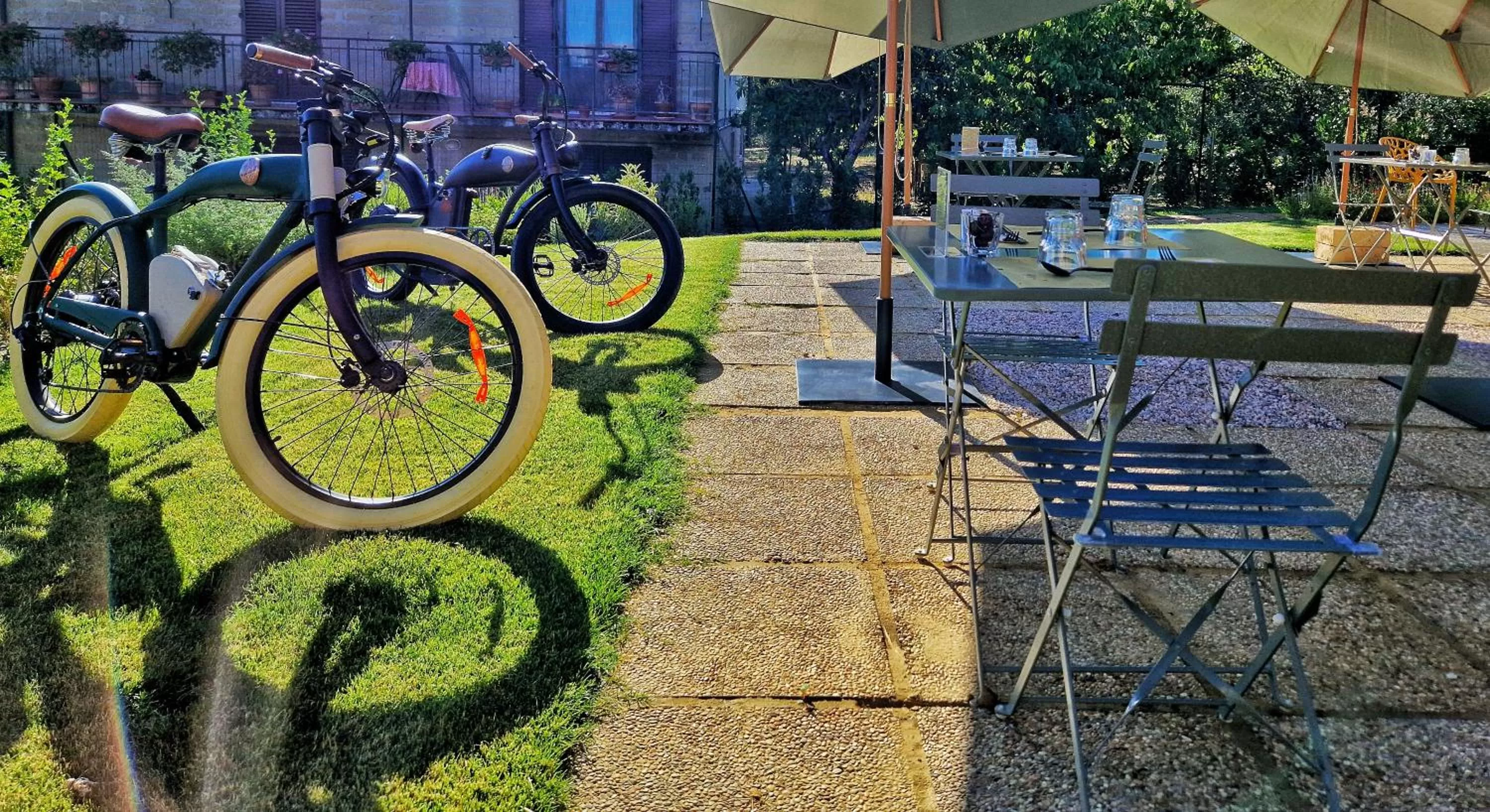 GARAGE47 Storica Officina Meccanica LOFT B&B iN PIENZA