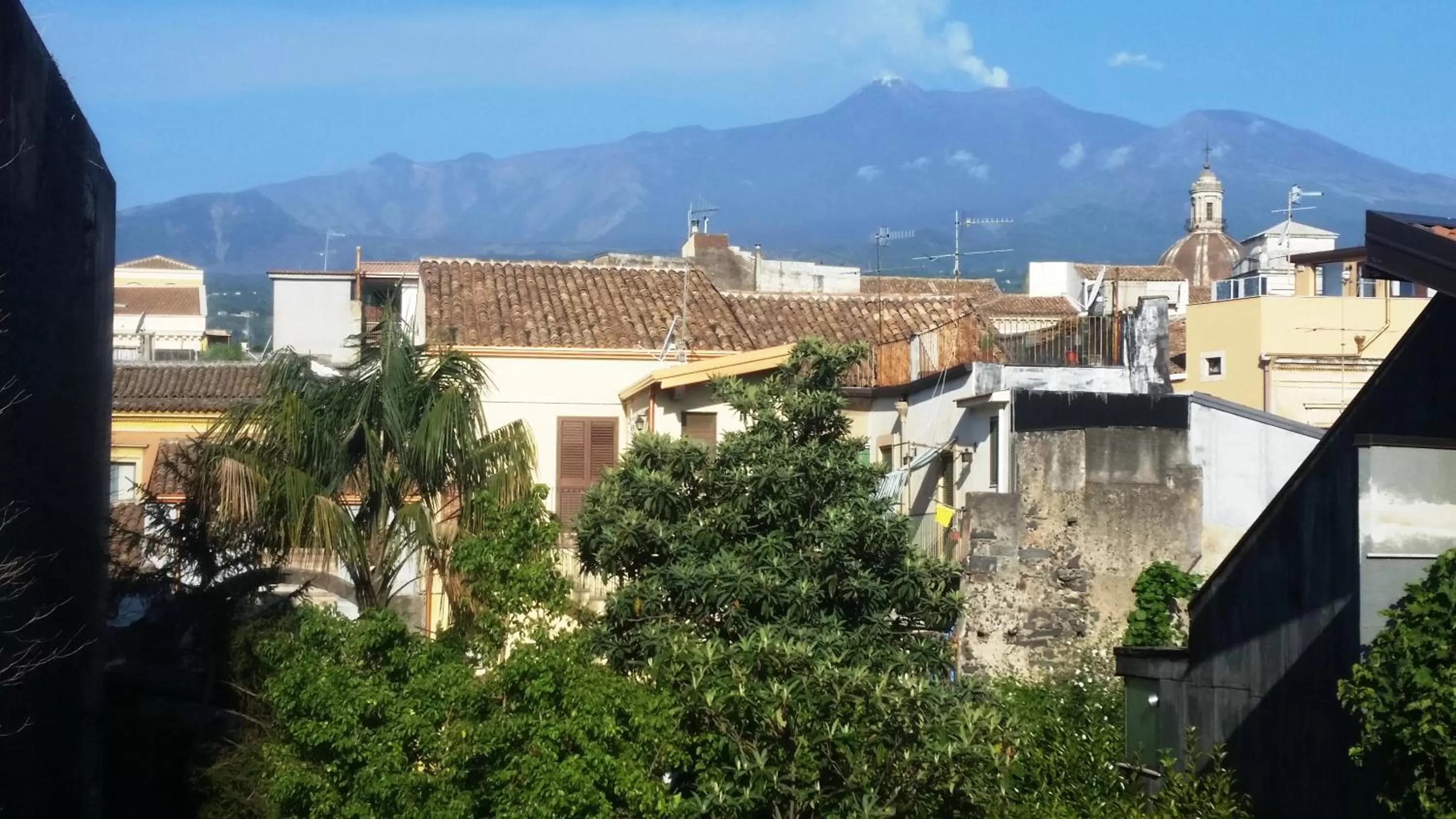 Mountain view in Tortugas B&B