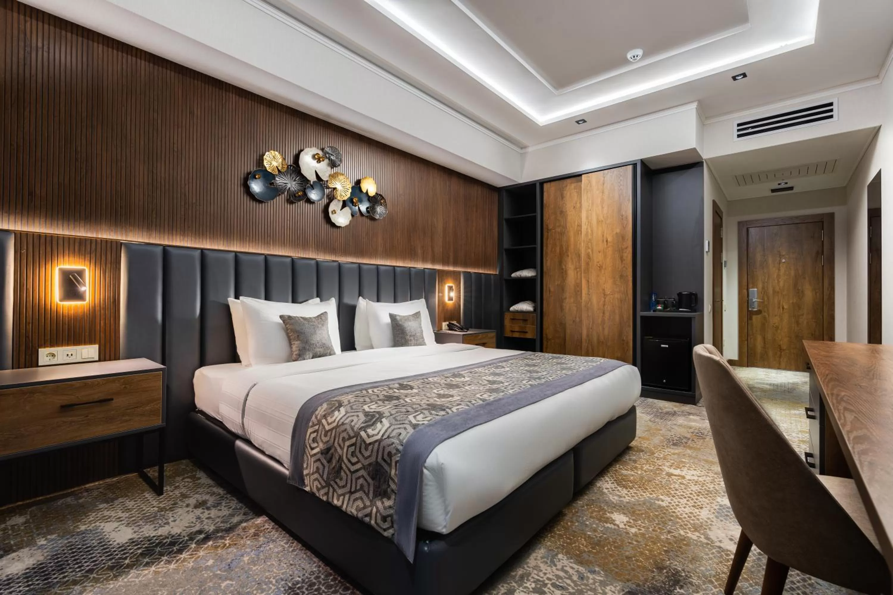 Bed in Shamsan Airport Hotel