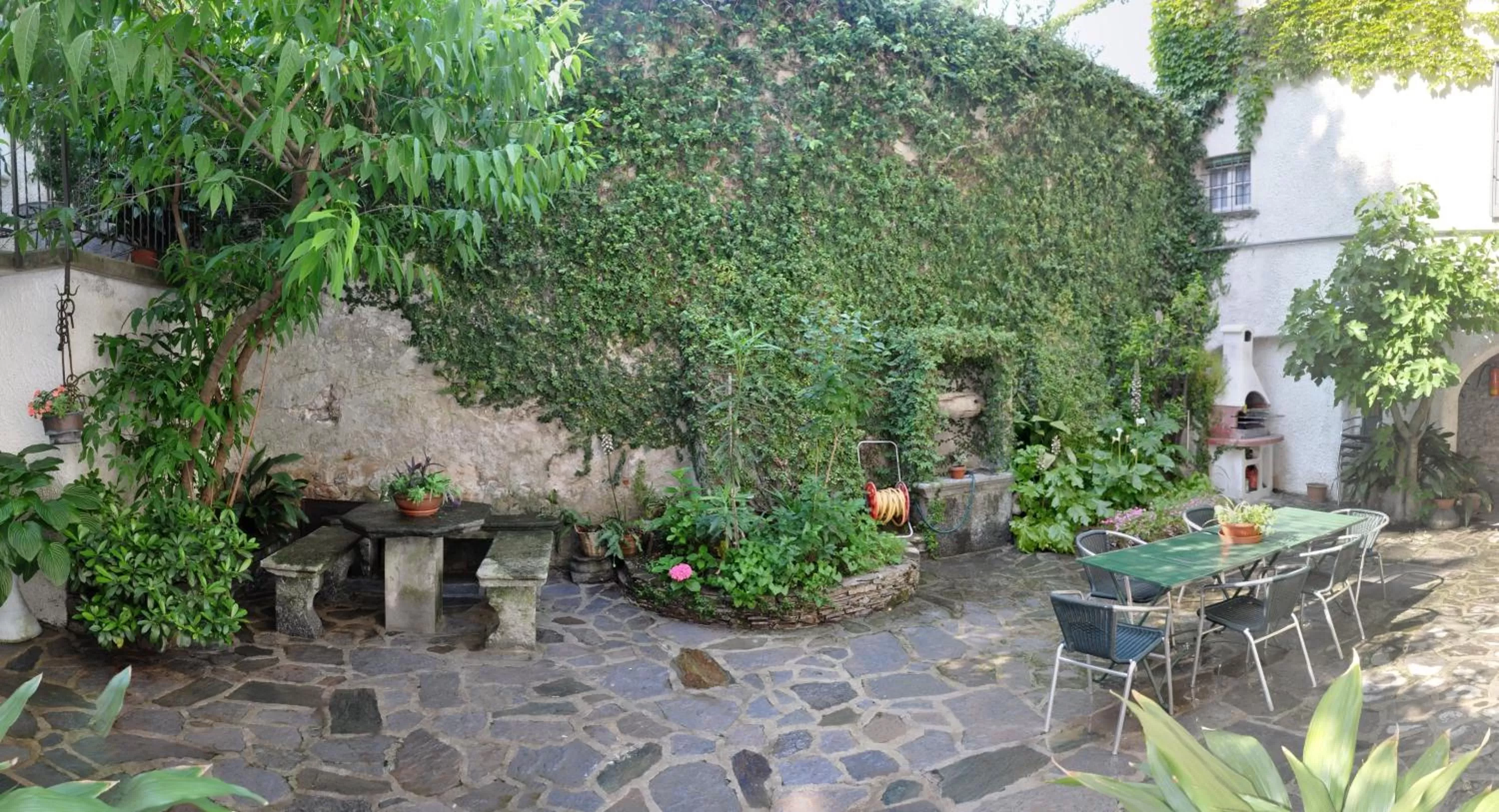 Decorative detail in Villa Annamaria B&B