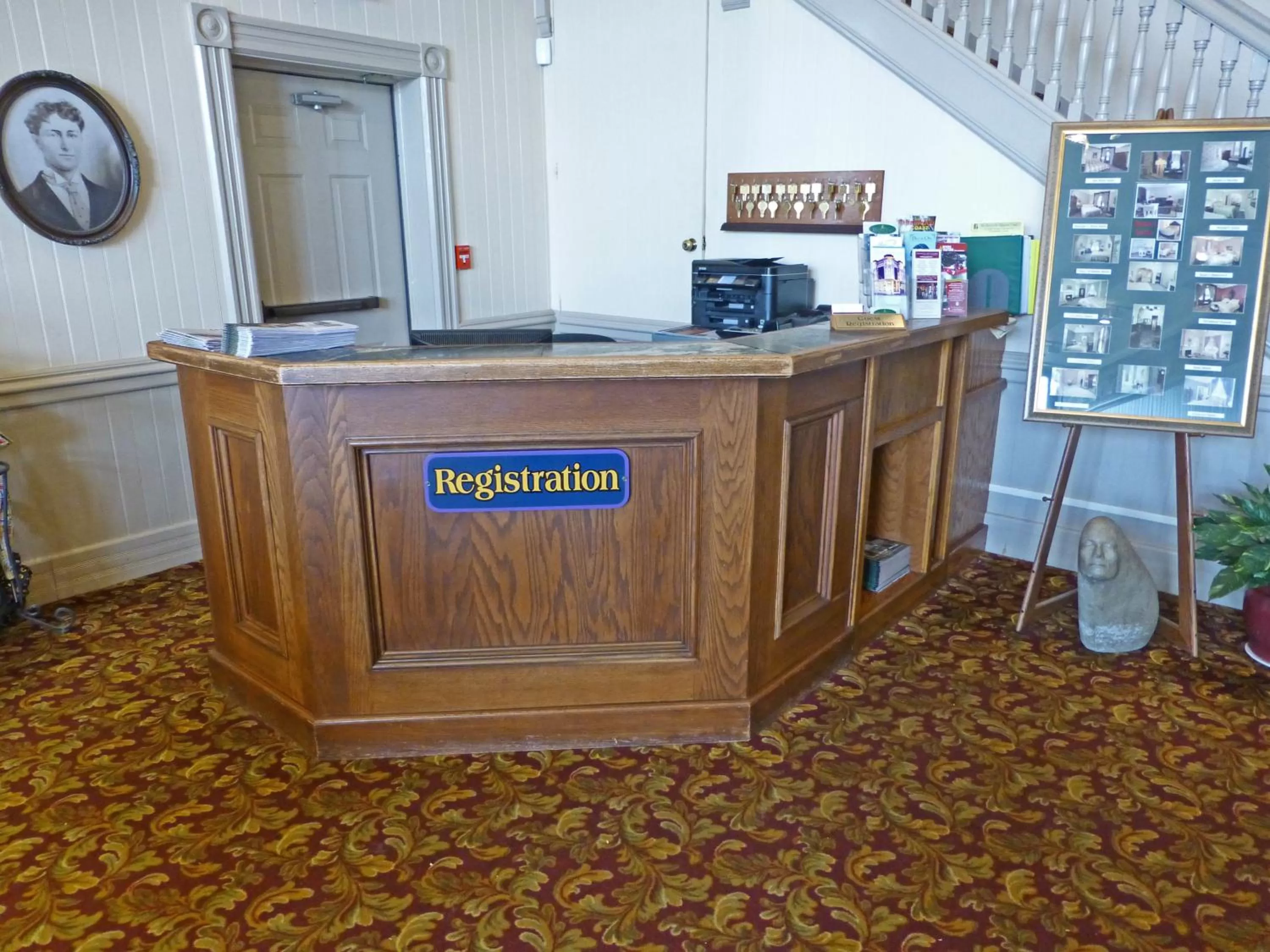 Lobby or reception in Victorian Inn